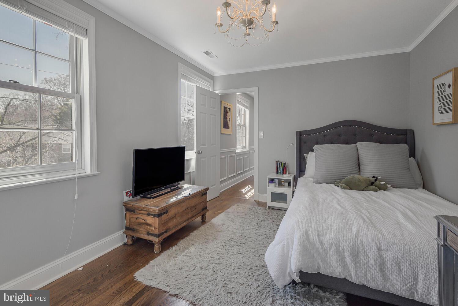 GREENWICH FOREST - Residential