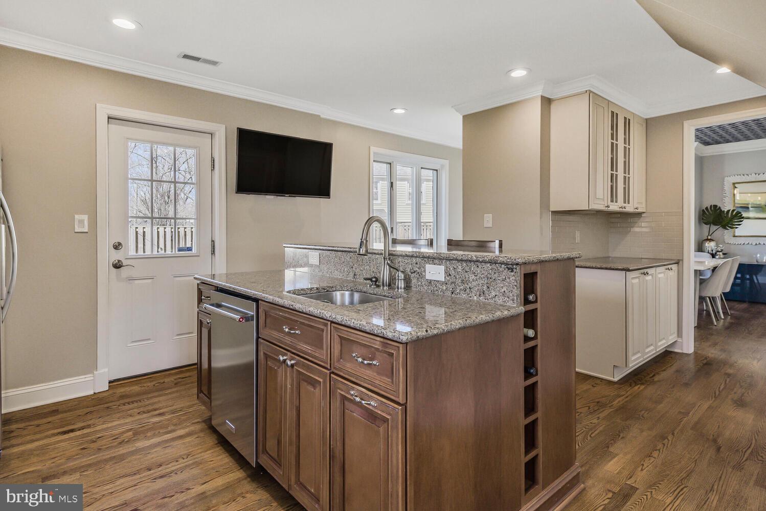 GREENWICH FOREST - Residential