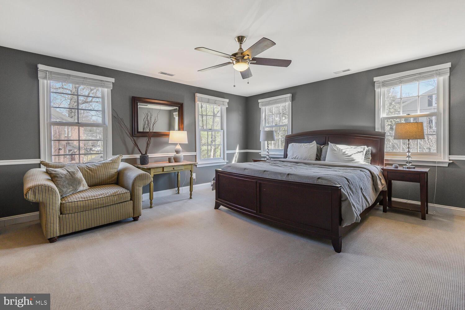 GREENWICH FOREST - Residential