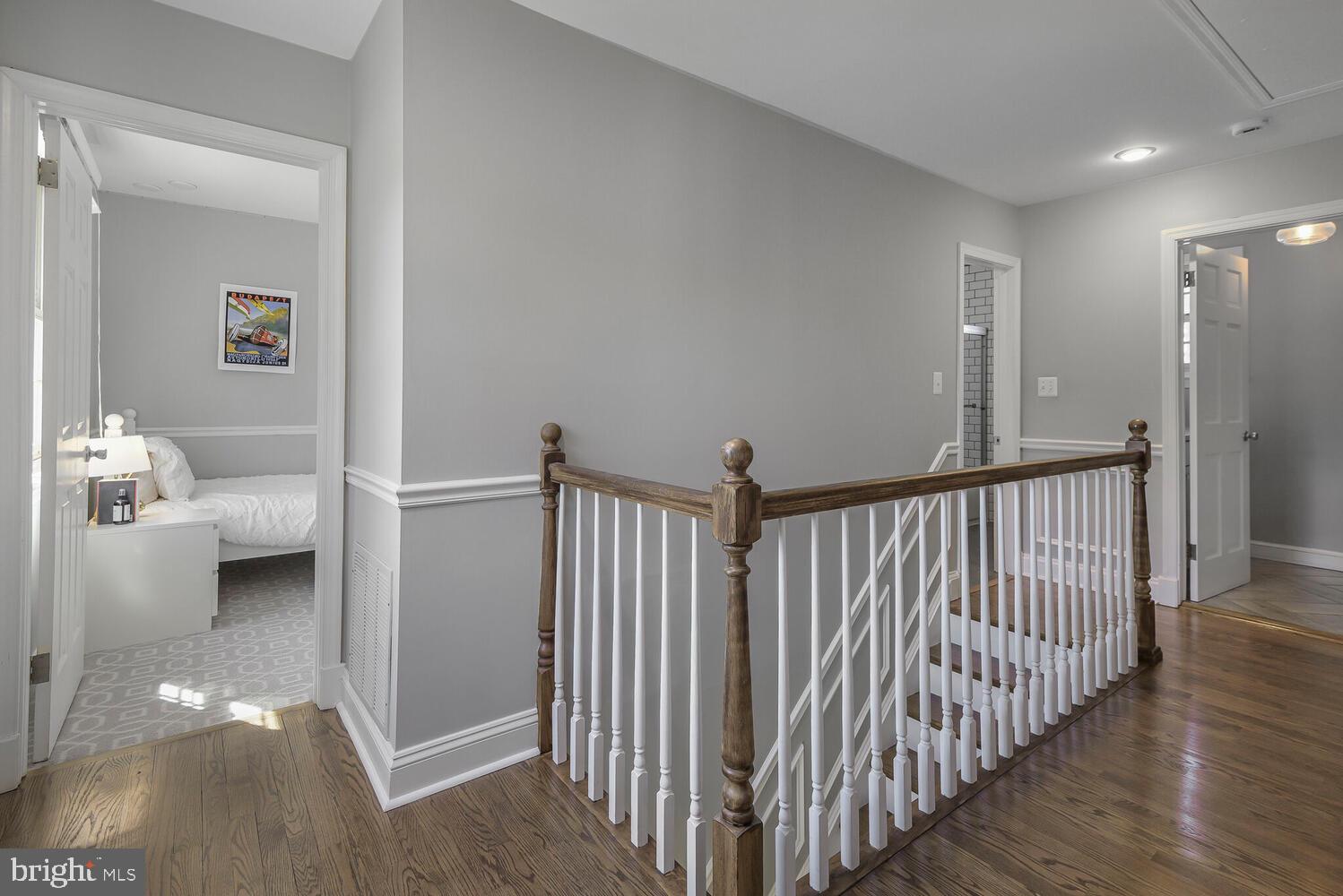 GREENWICH FOREST - Residential