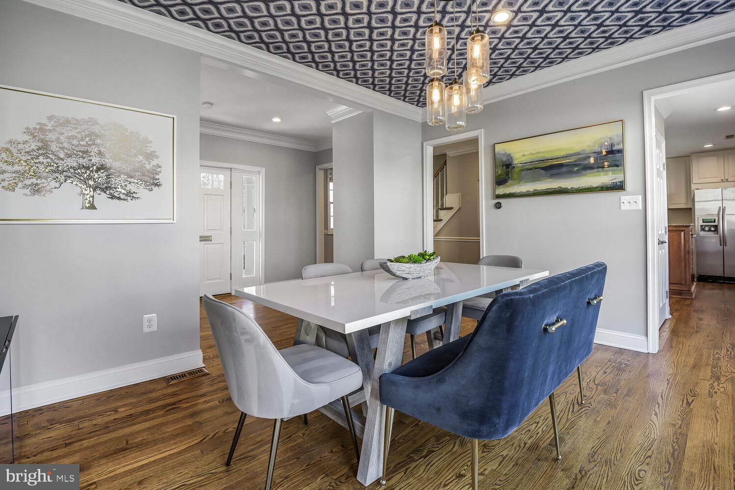 GREENWICH FOREST - Residential