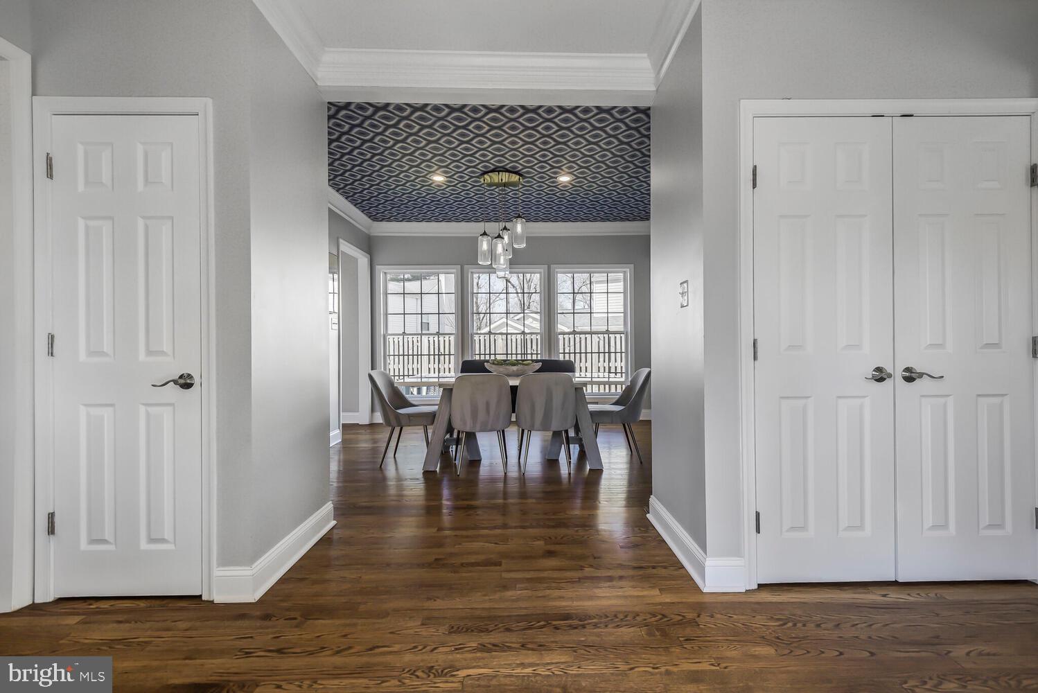 GREENWICH FOREST - Residential