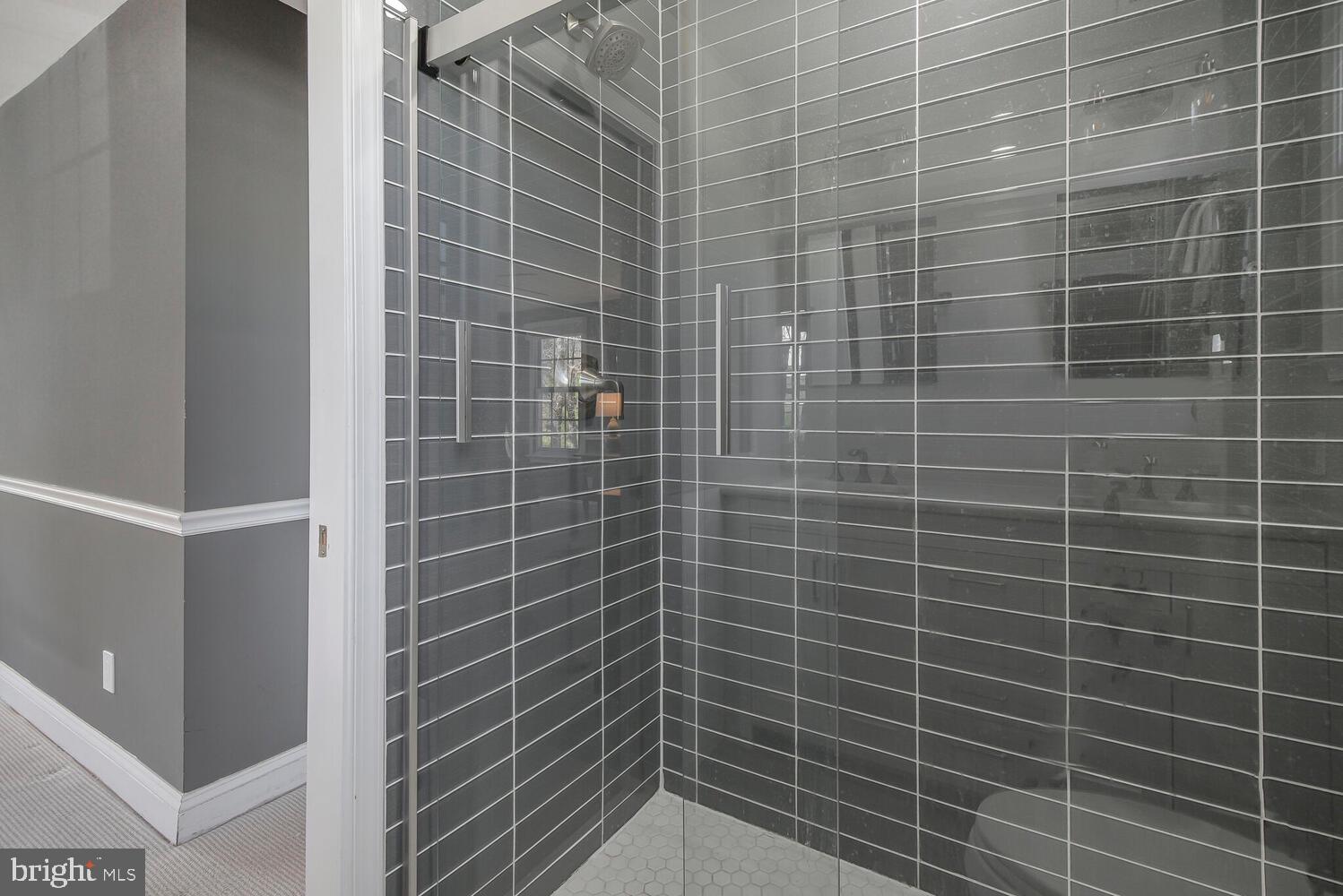 GREENWICH FOREST - Residential