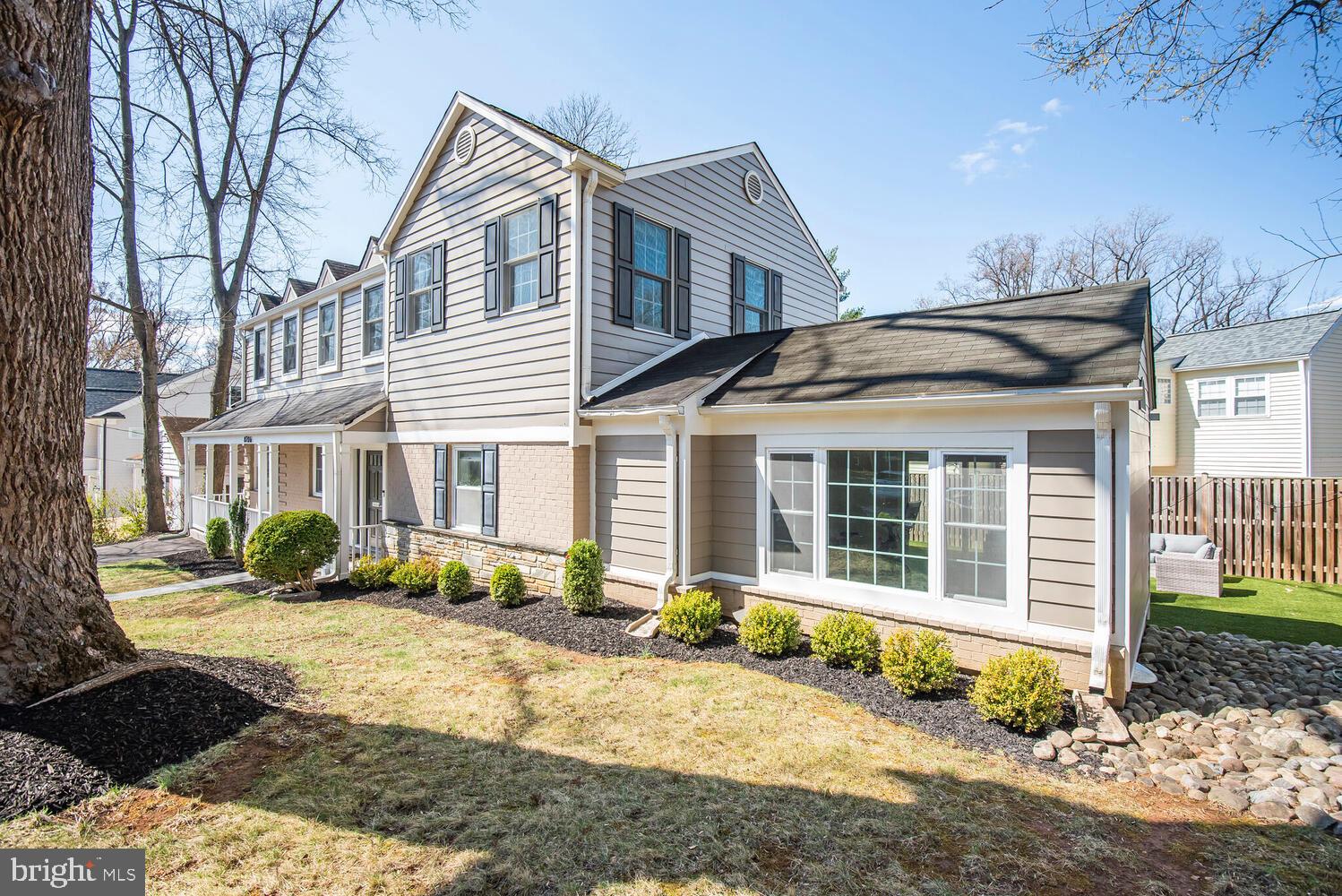 GREENWICH FOREST - Residential