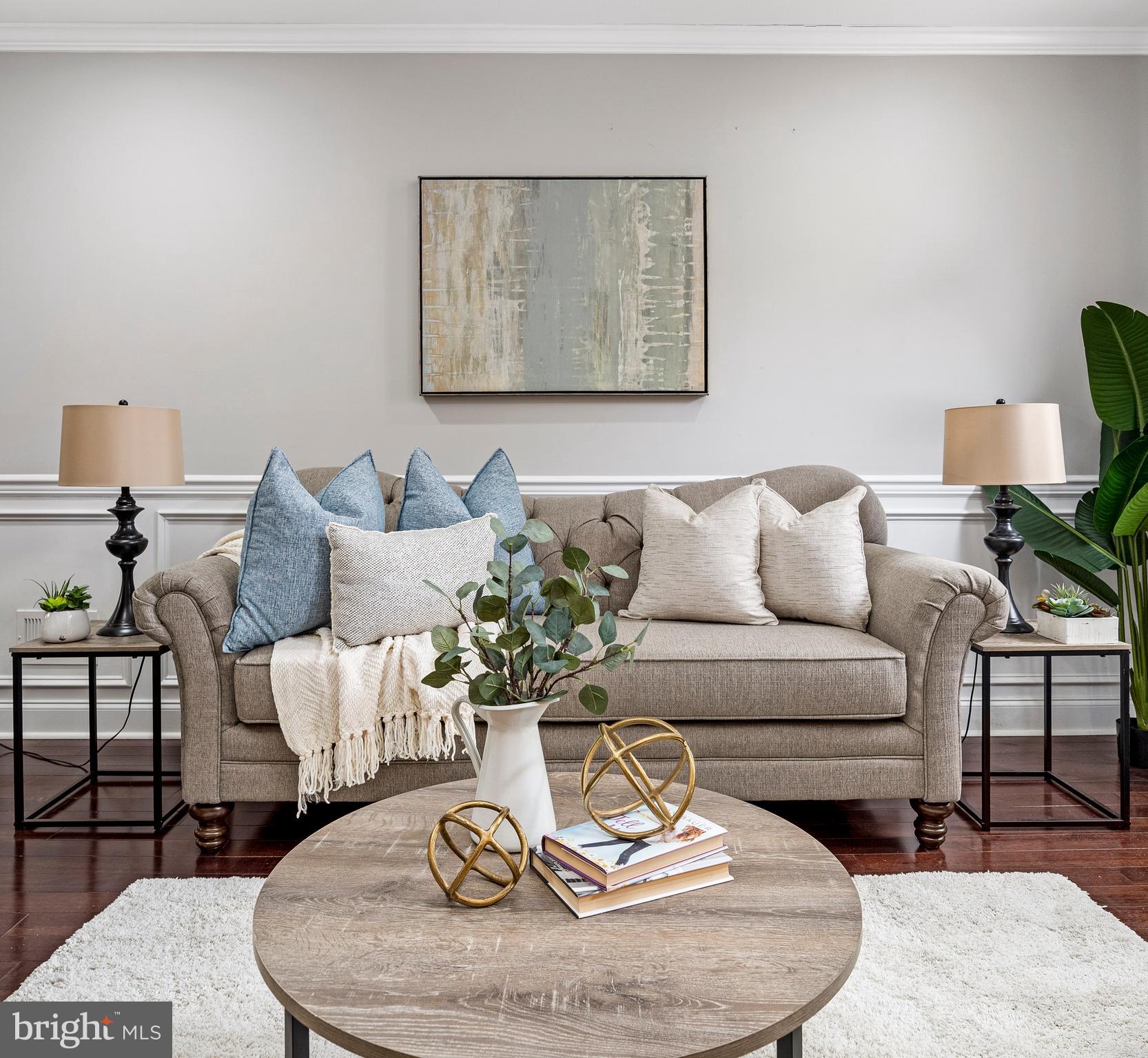 GREEKTOWN - Residential