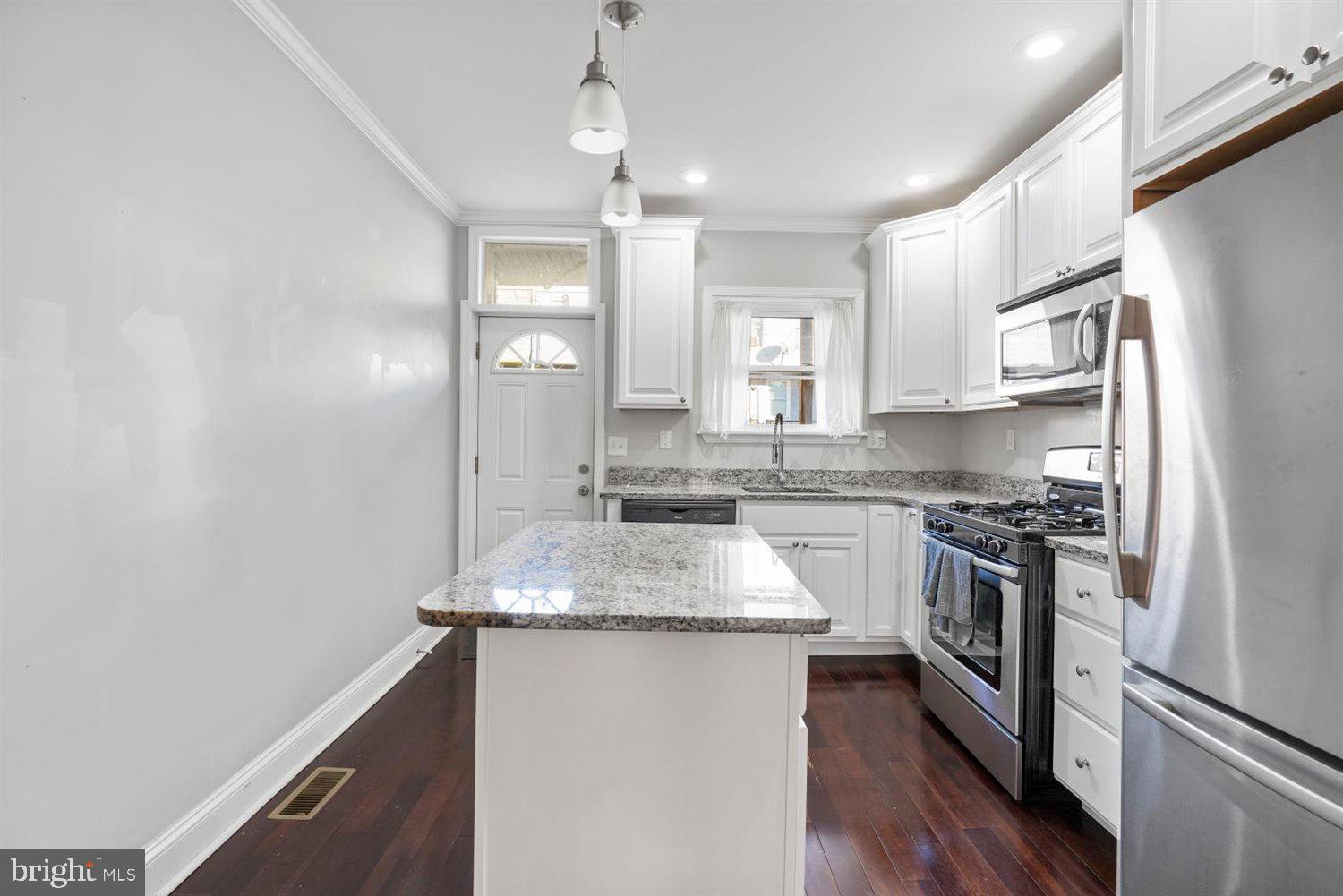 GREEKTOWN - Residential