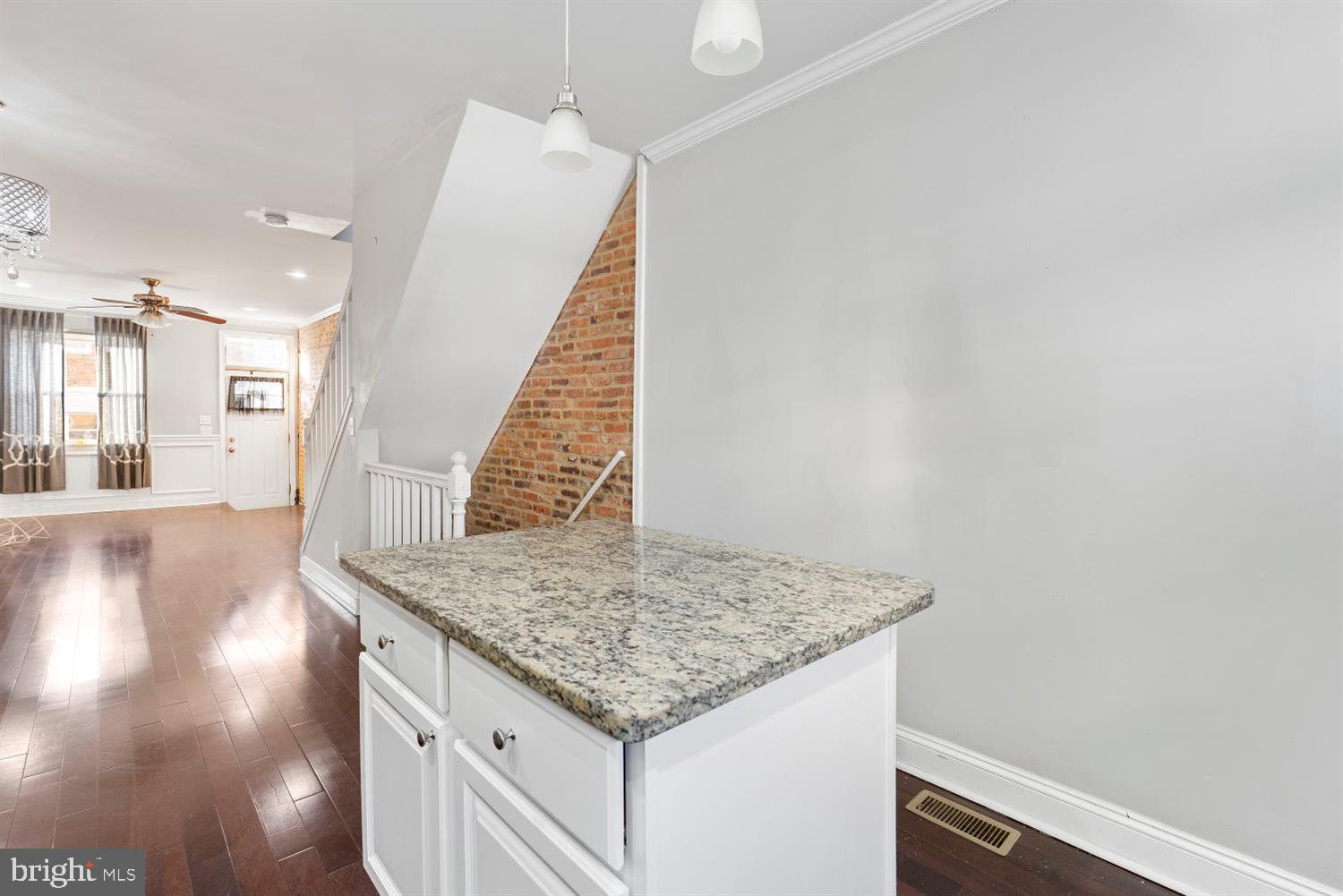 GREEKTOWN - Residential