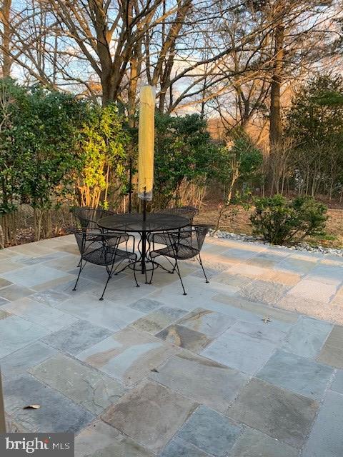 LAKEVALE ESTATES - Residential Lease