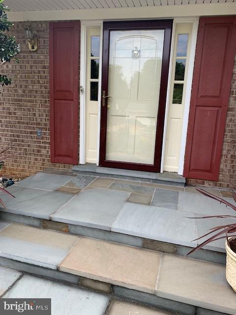 LAKEVALE ESTATES - Residential Lease