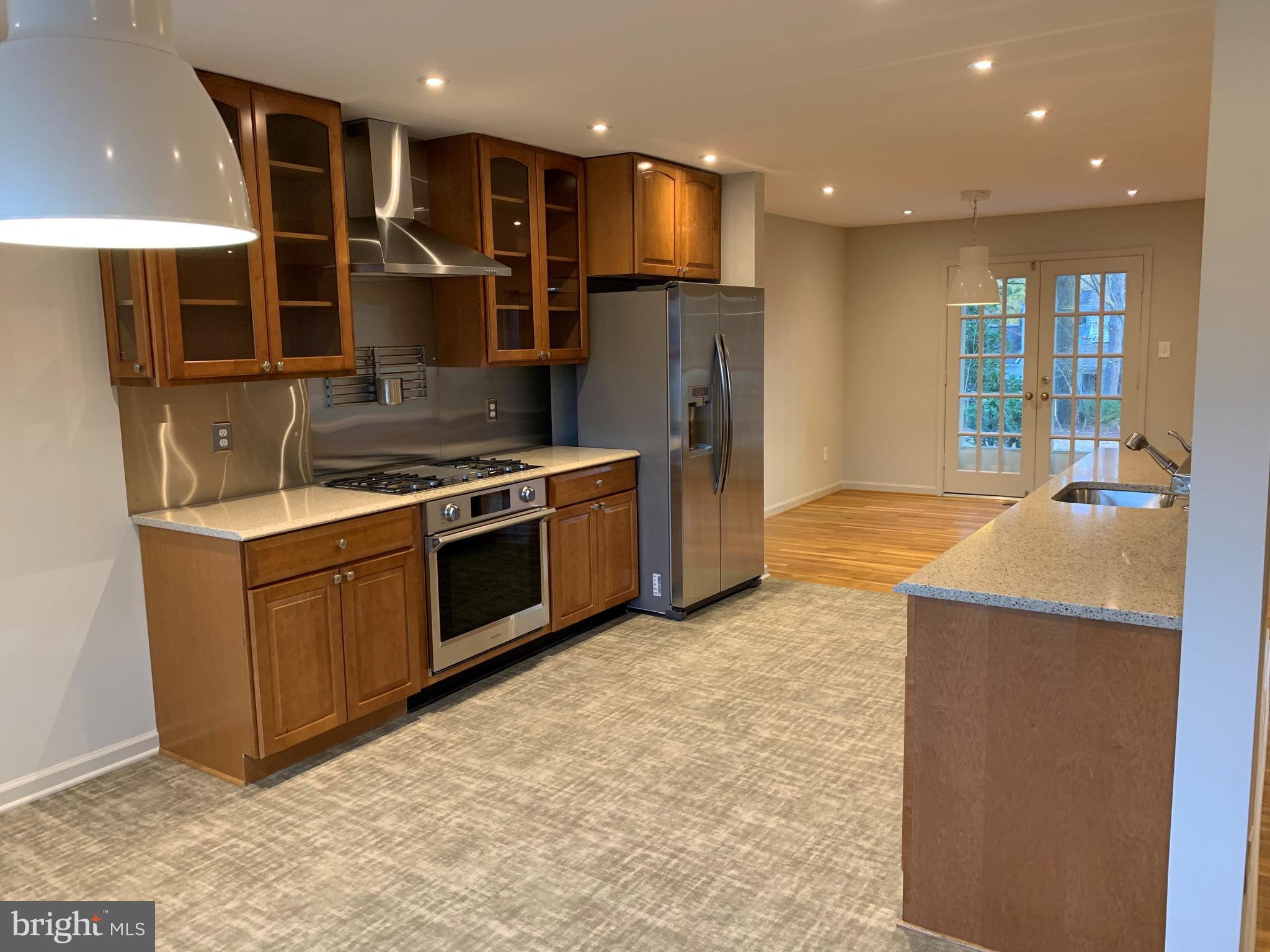 LAKEVALE ESTATES - Residential Lease