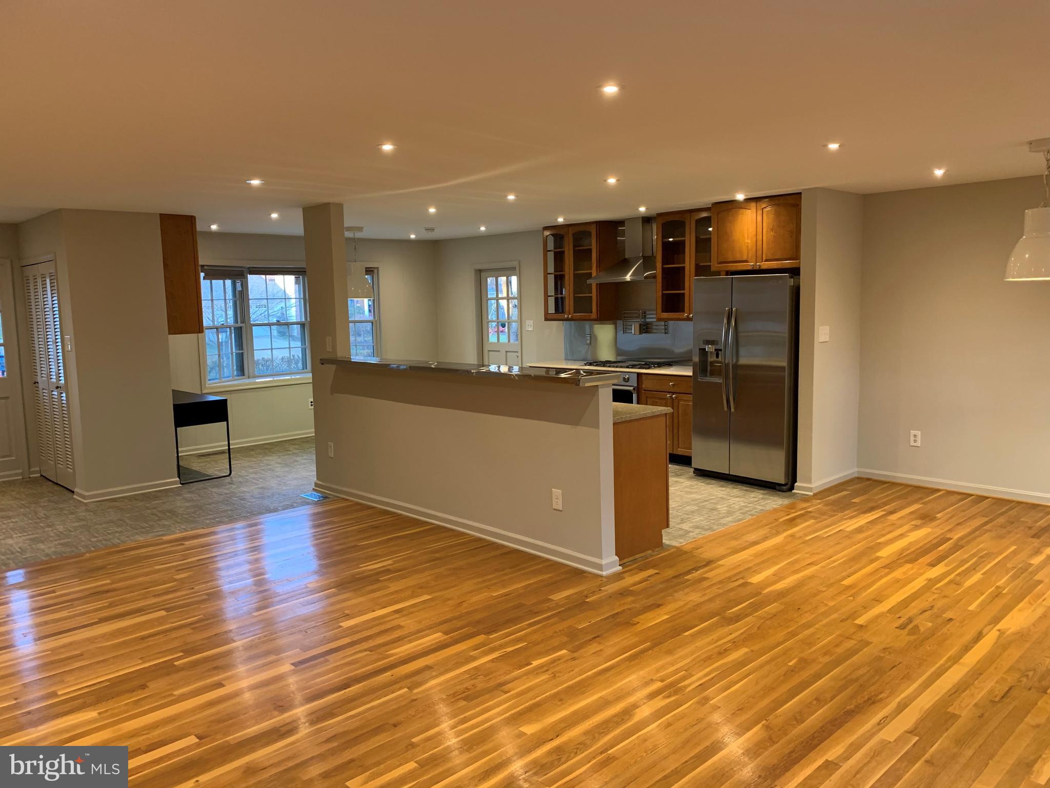 LAKEVALE ESTATES - Residential Lease