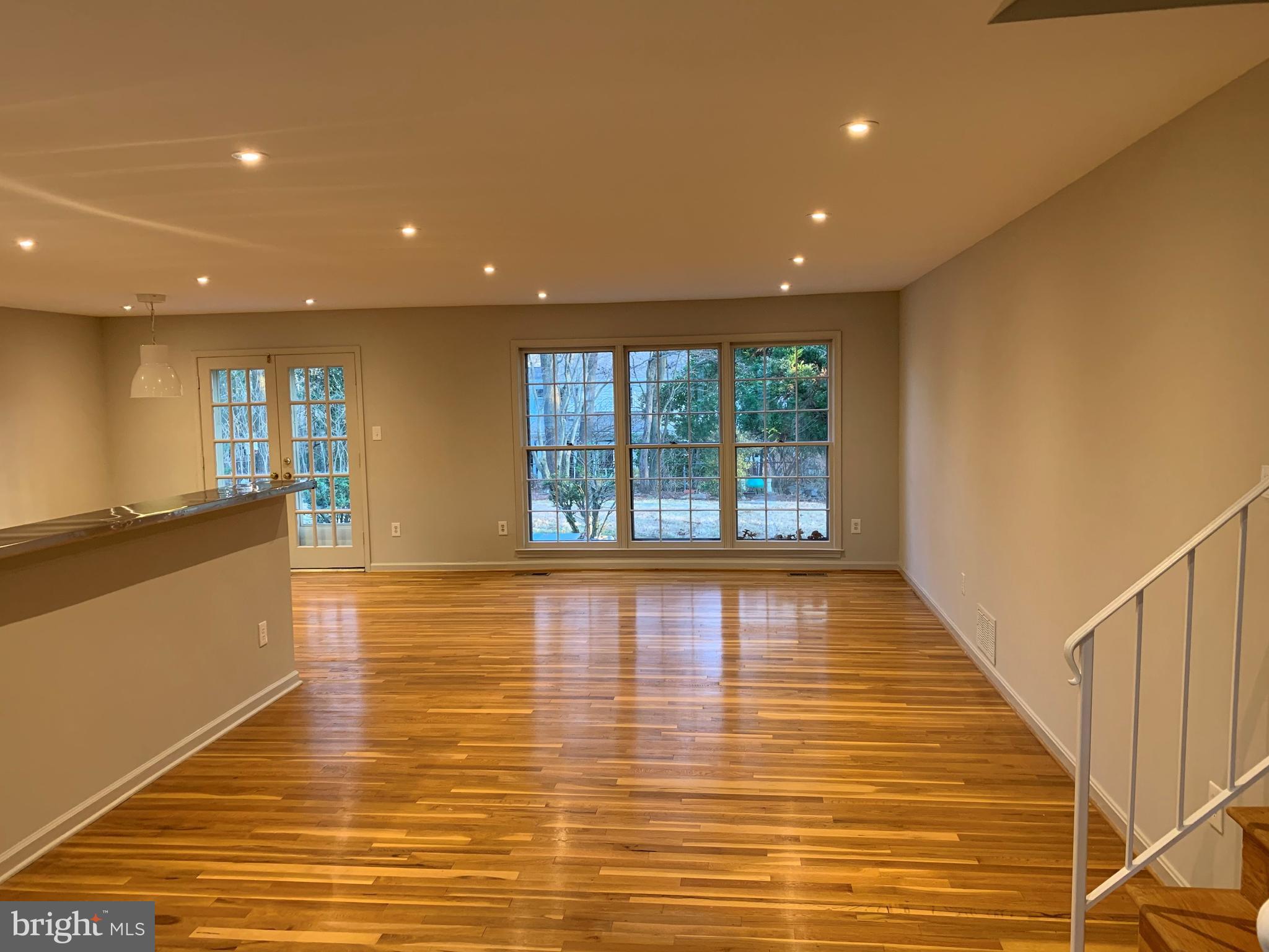 LAKEVALE ESTATES - Residential Lease