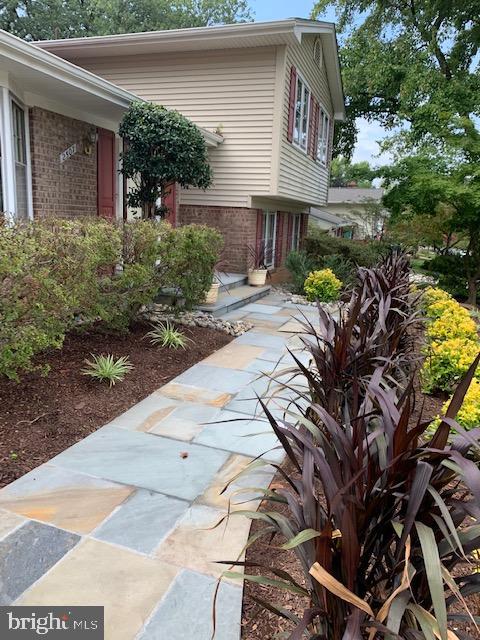 LAKEVALE ESTATES - Residential Lease