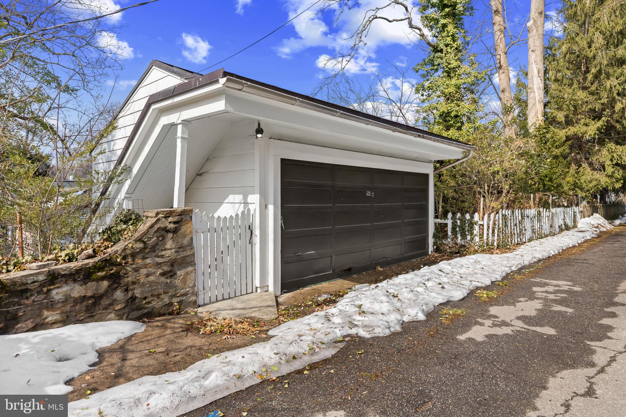 HOMELAND HISTORIC DISTRICT - Residential