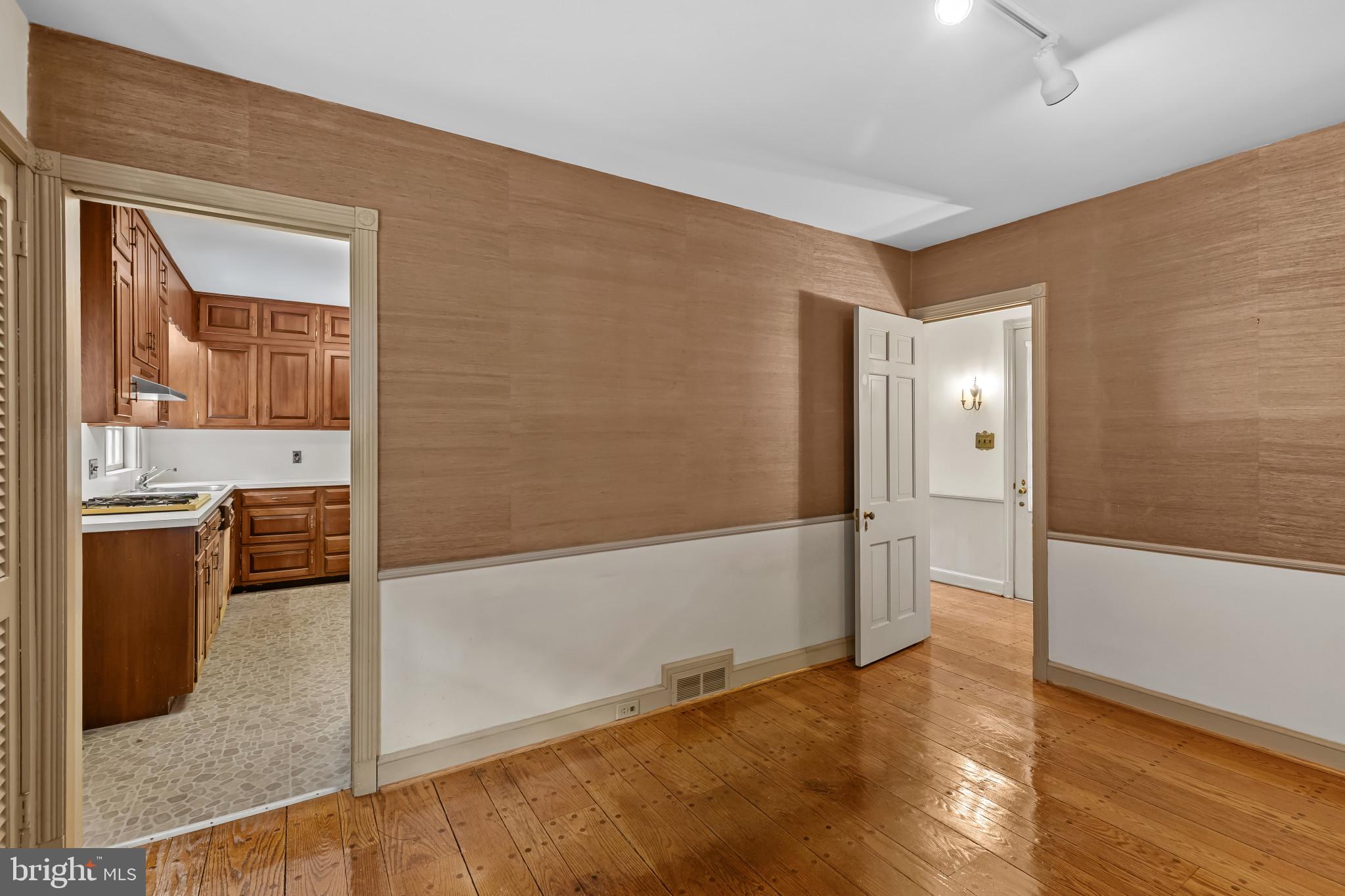 HOMELAND HISTORIC DISTRICT - Residential