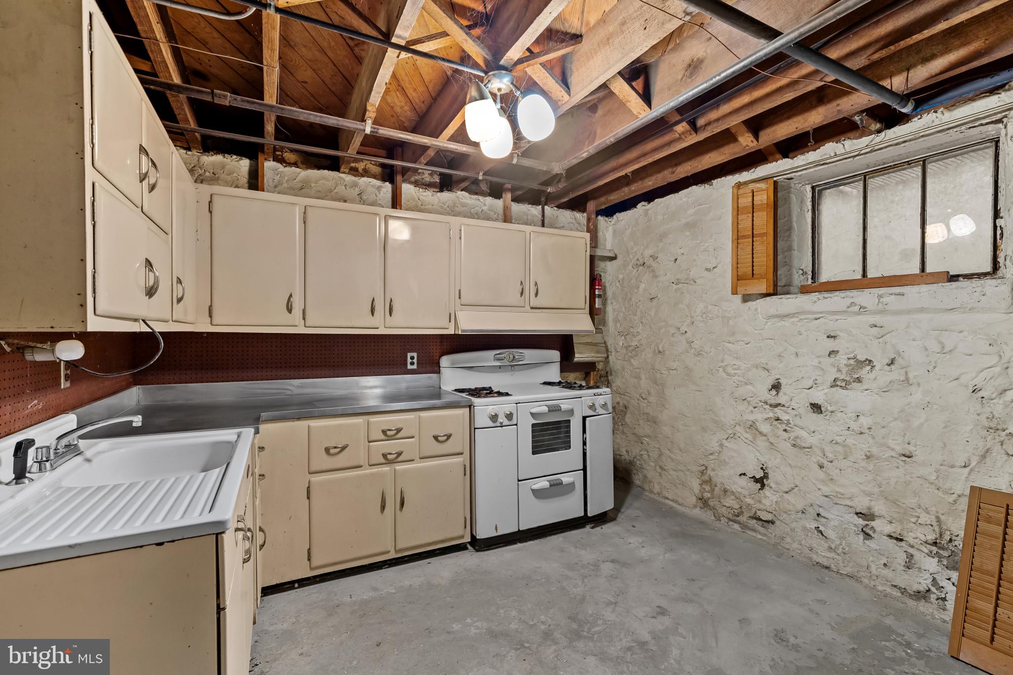 HOMELAND HISTORIC DISTRICT - Residential