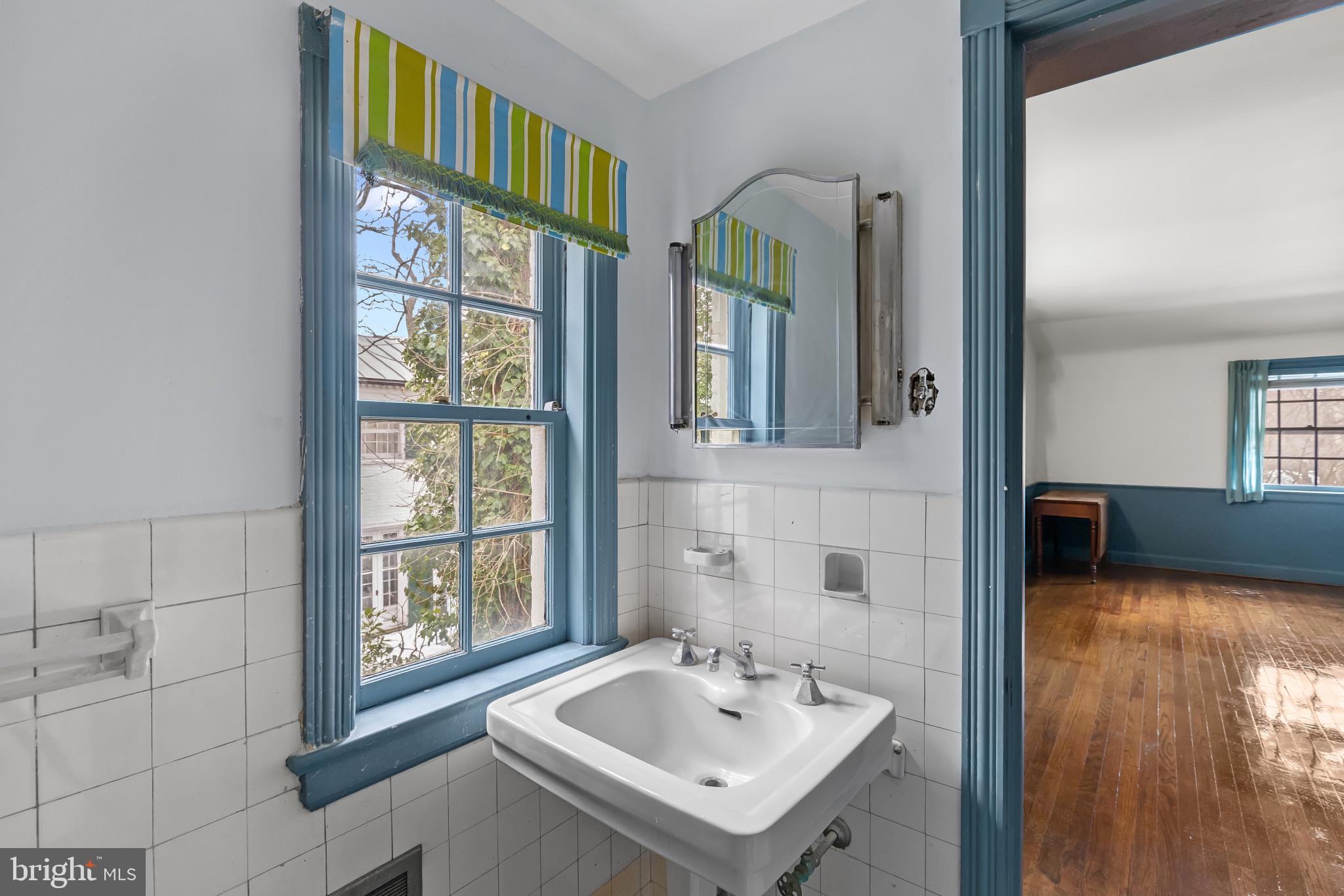 HOMELAND HISTORIC DISTRICT - Residential