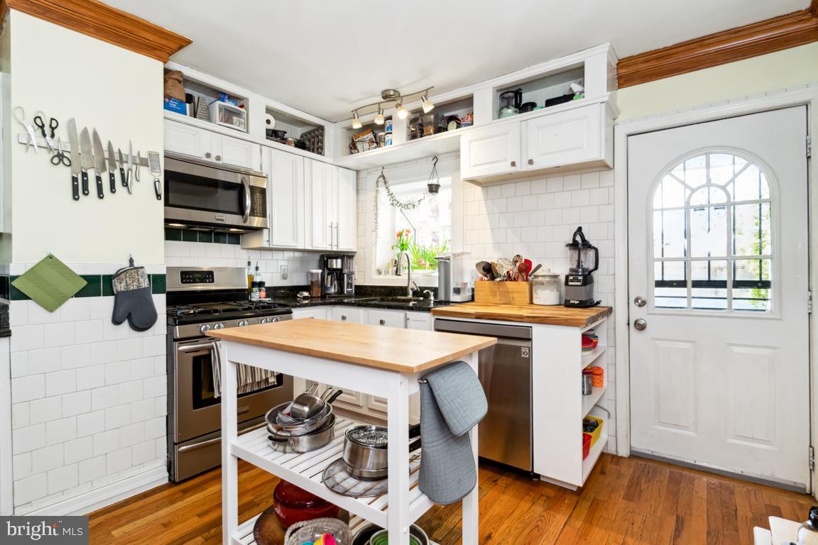 HAMPDEN HISTORIC DISTRICT - Residential