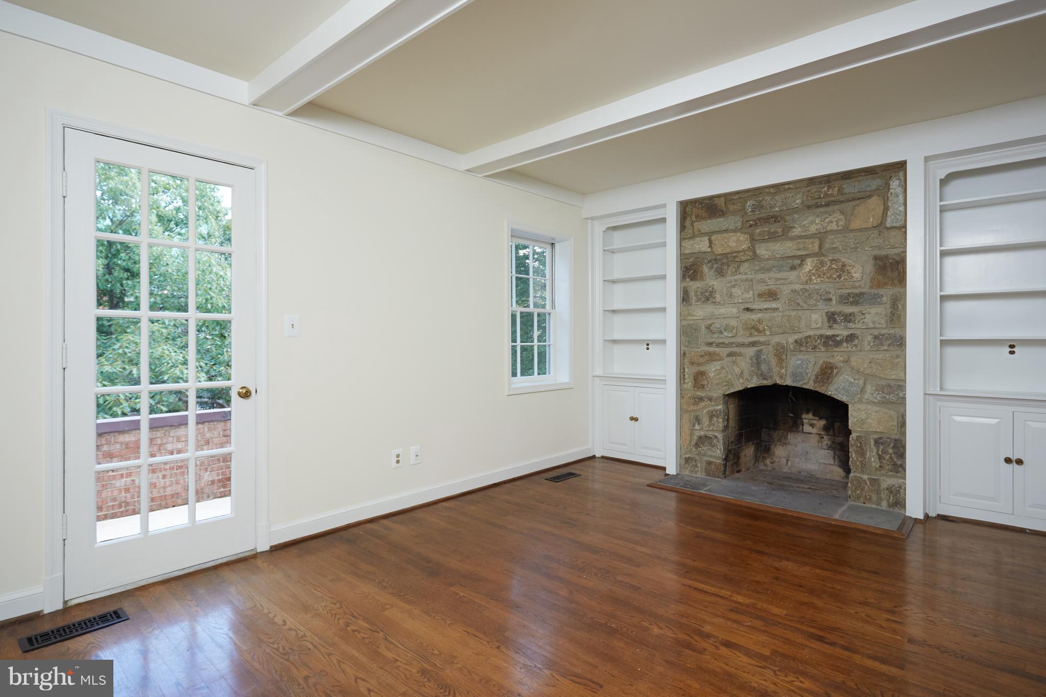 PITT MEWS - Residential Lease