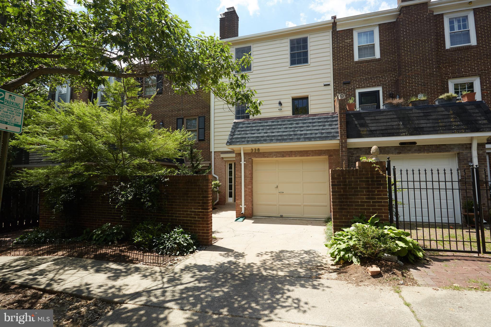 PITT MEWS - Residential Lease