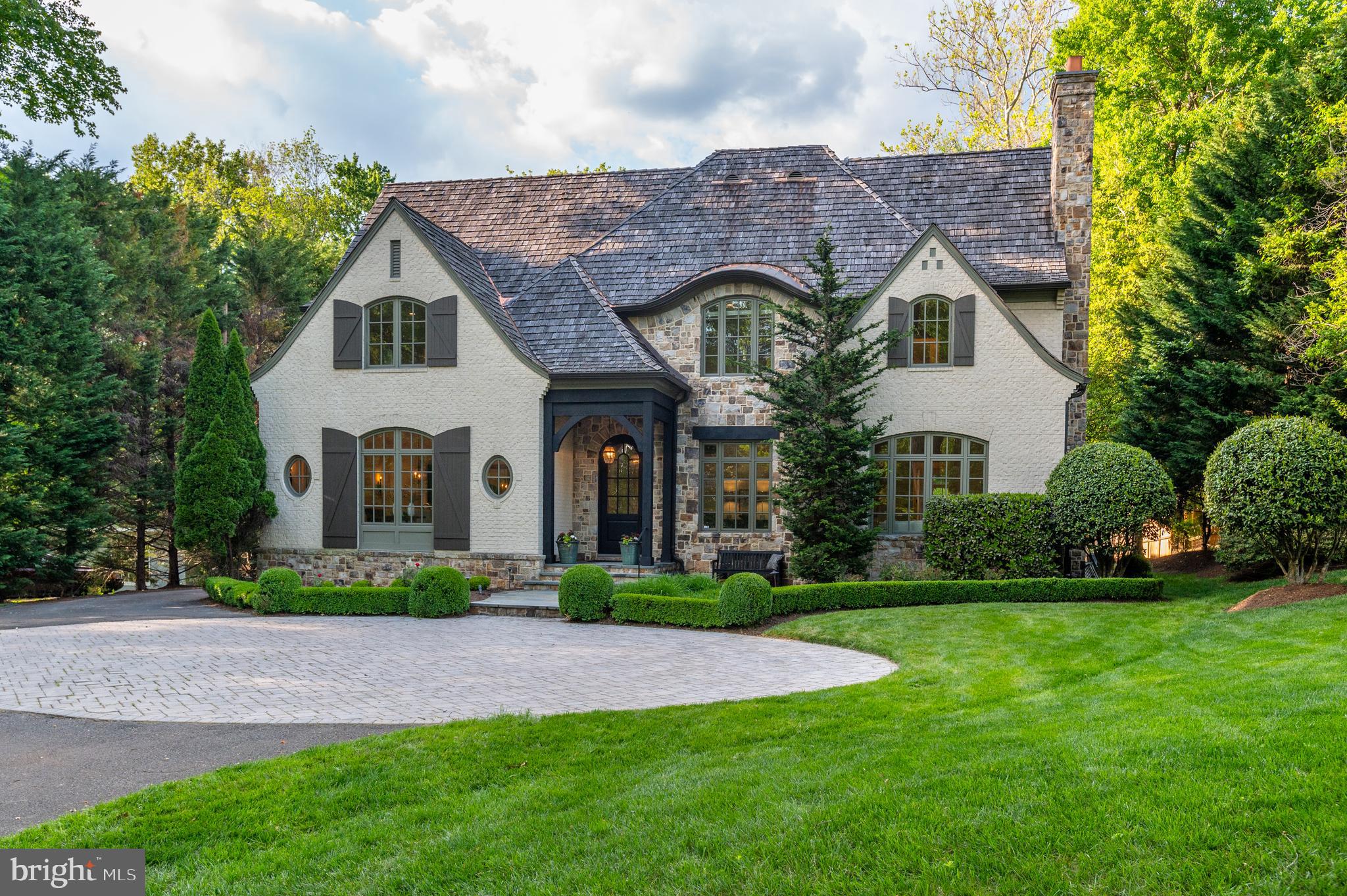 LANGLEY FOREST - Residential