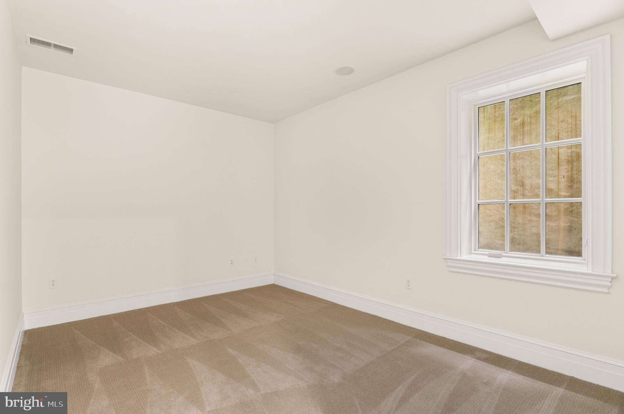 LANGLEY FOREST - Residential