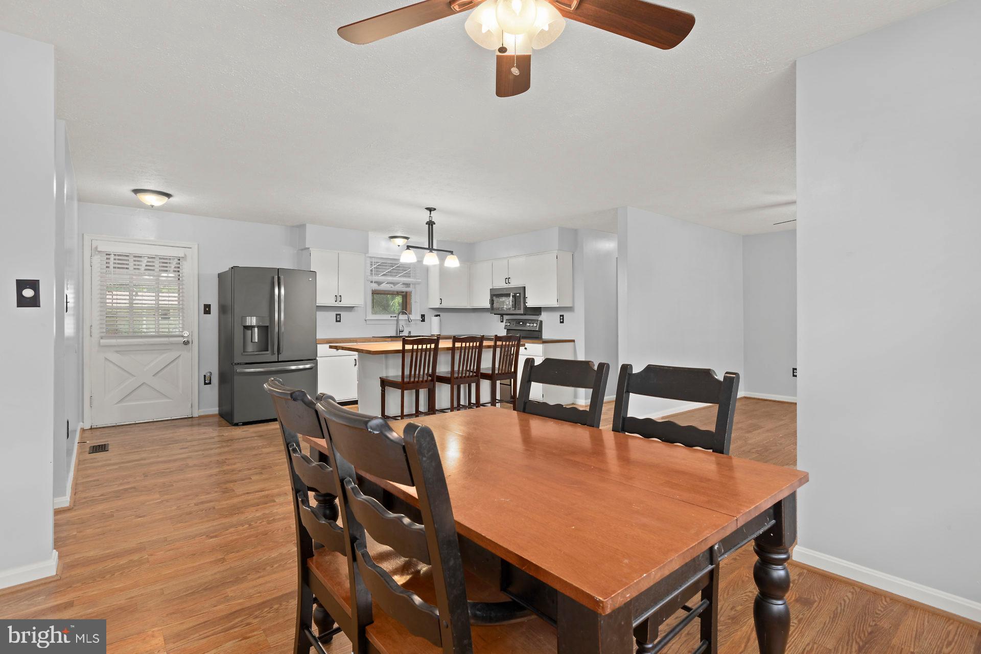 GOLDEN BEACH - Residential