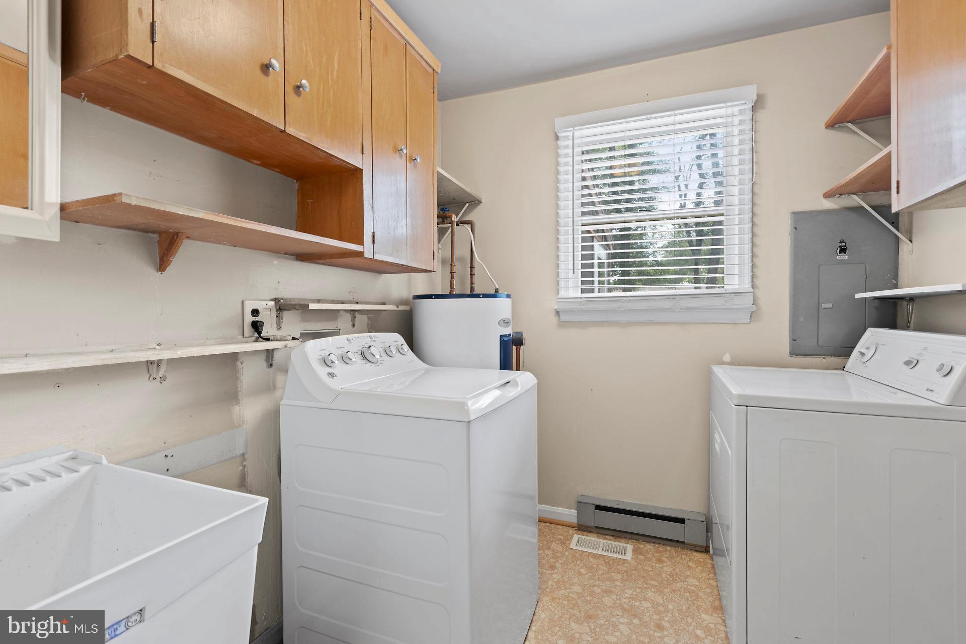 GOLDEN BEACH - Residential