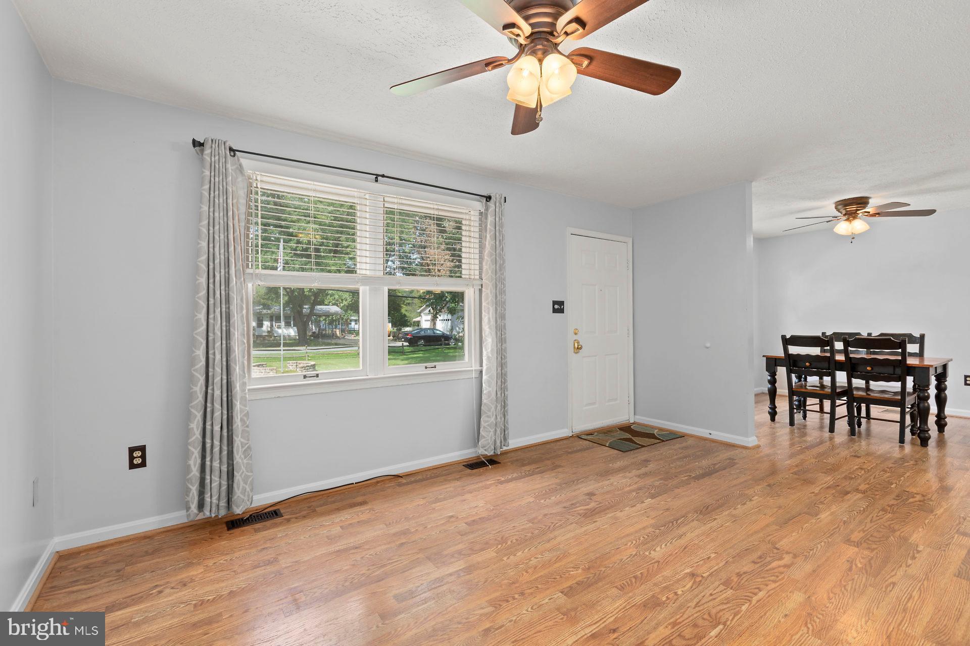 GOLDEN BEACH - Residential