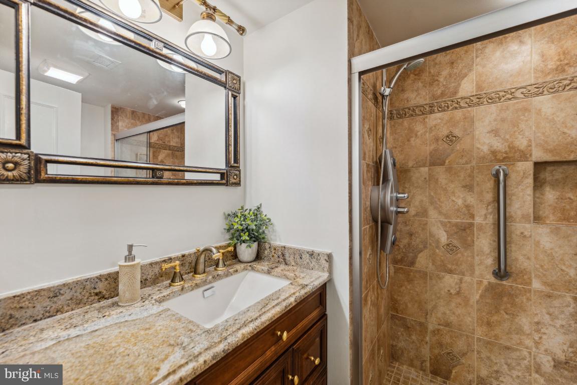 FALLSWOOD - Residential