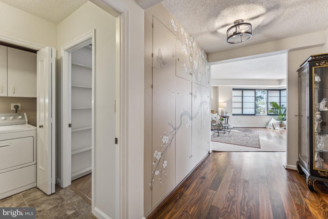 FALLSWOOD - Residential