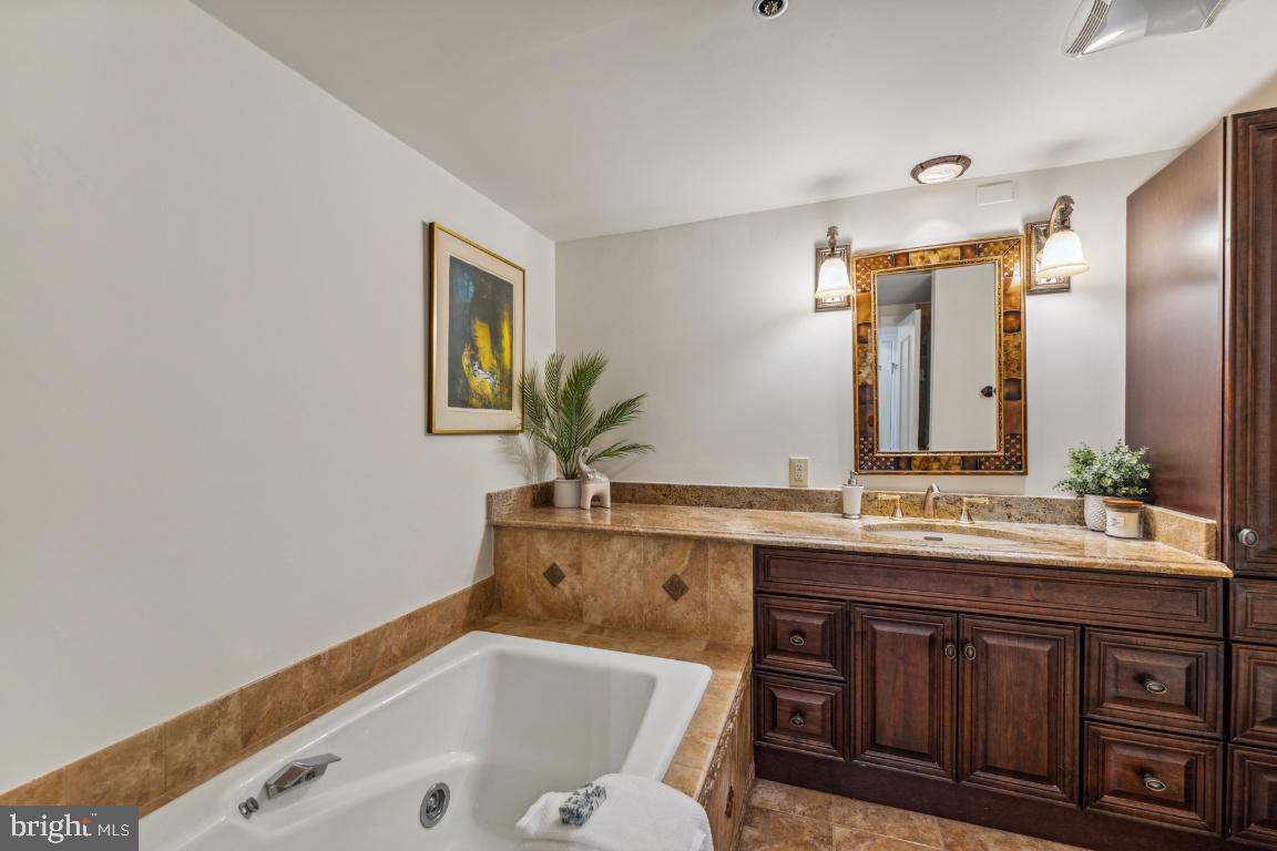 FALLSWOOD - Residential