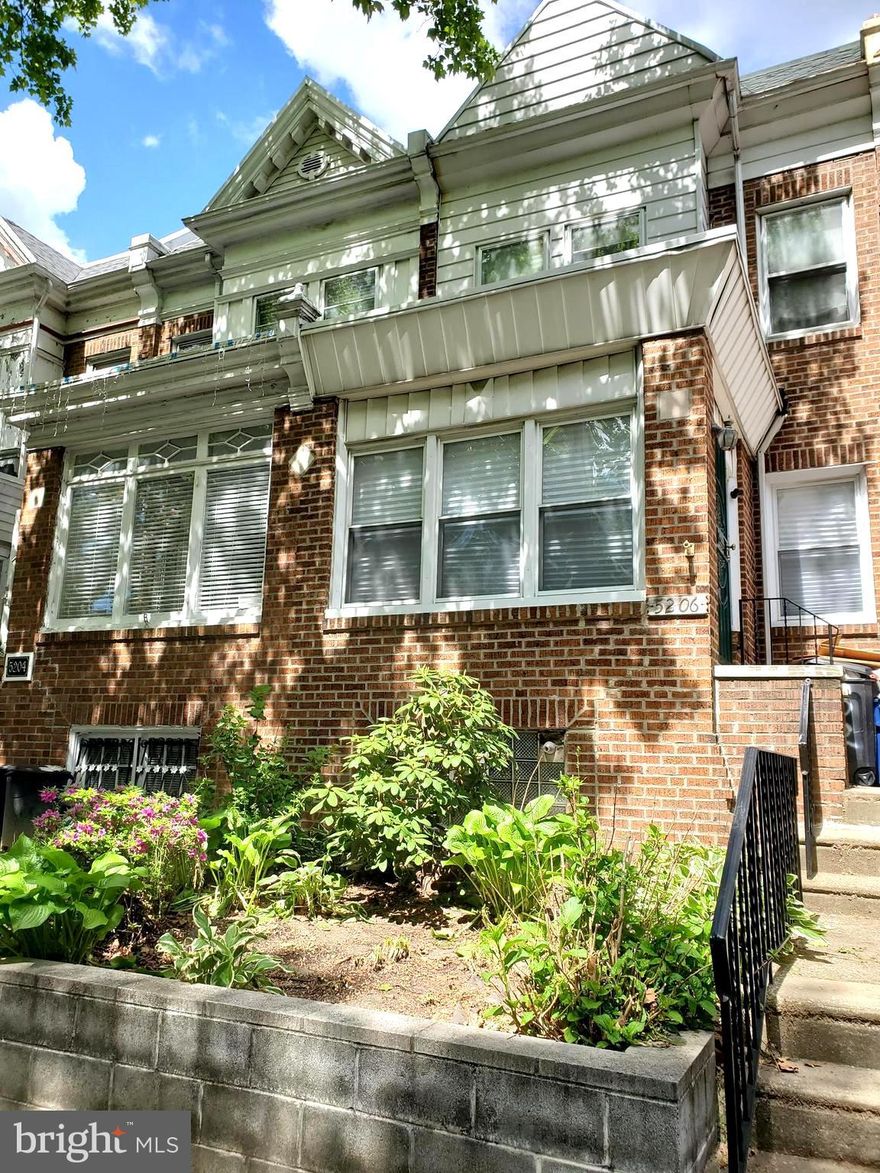 Spacious, straight-thru, 3 bedroom row home for sale in Northwood.  One block off Roosevelt Blvd, this home is ideally situated for quick access to public transportation, highways, shopping, parks/rec center, and much more.  Needs some TLC, but in overall good condition.