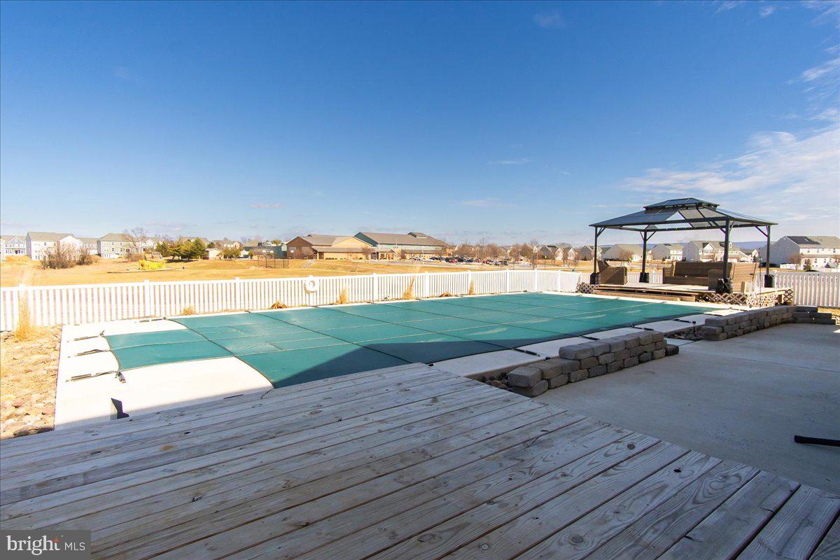 WESTFIELDS - Residential