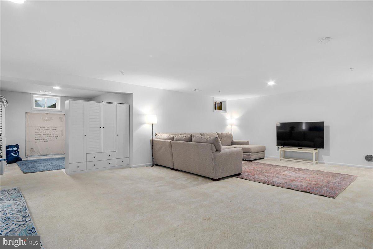 WESTFIELDS - Residential