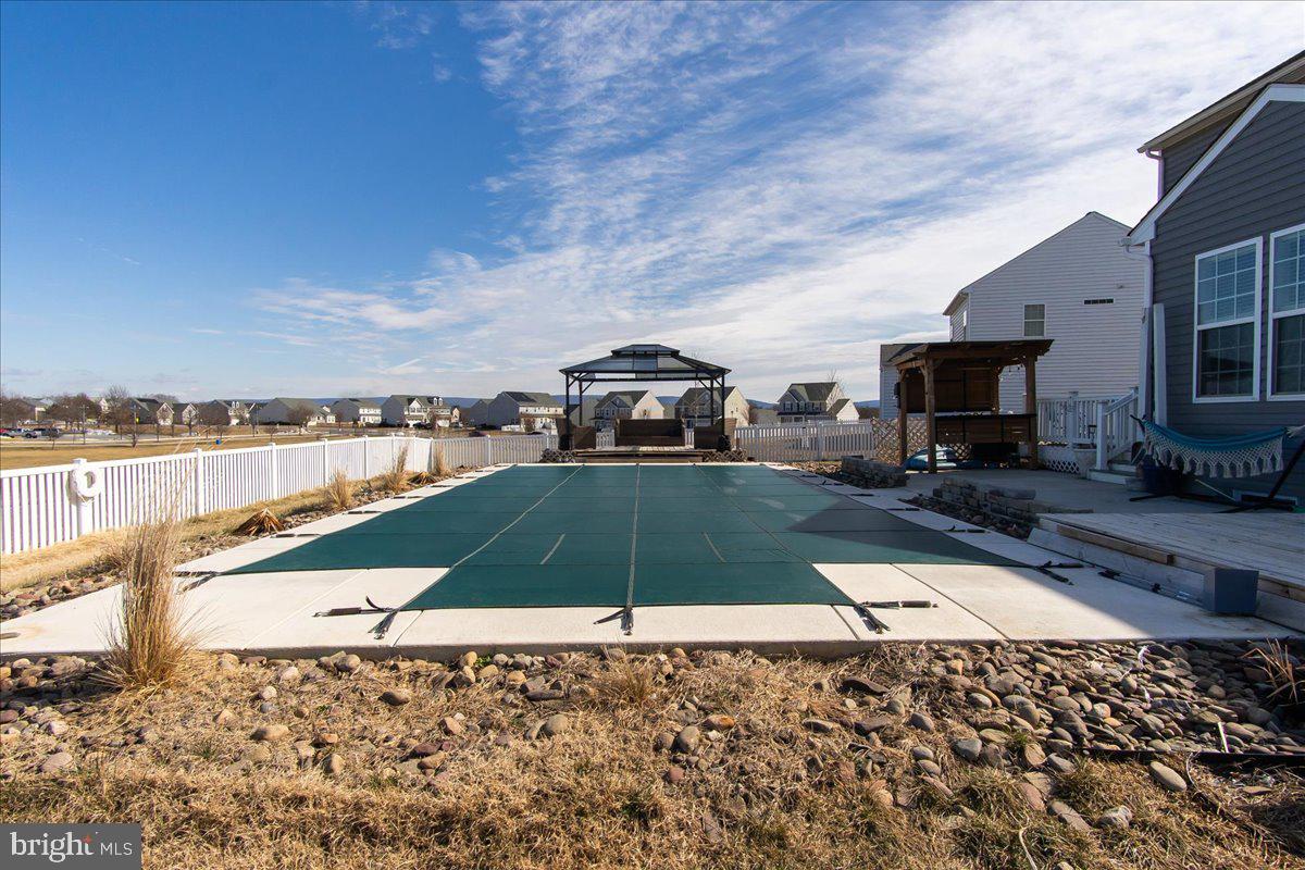 WESTFIELDS - Residential