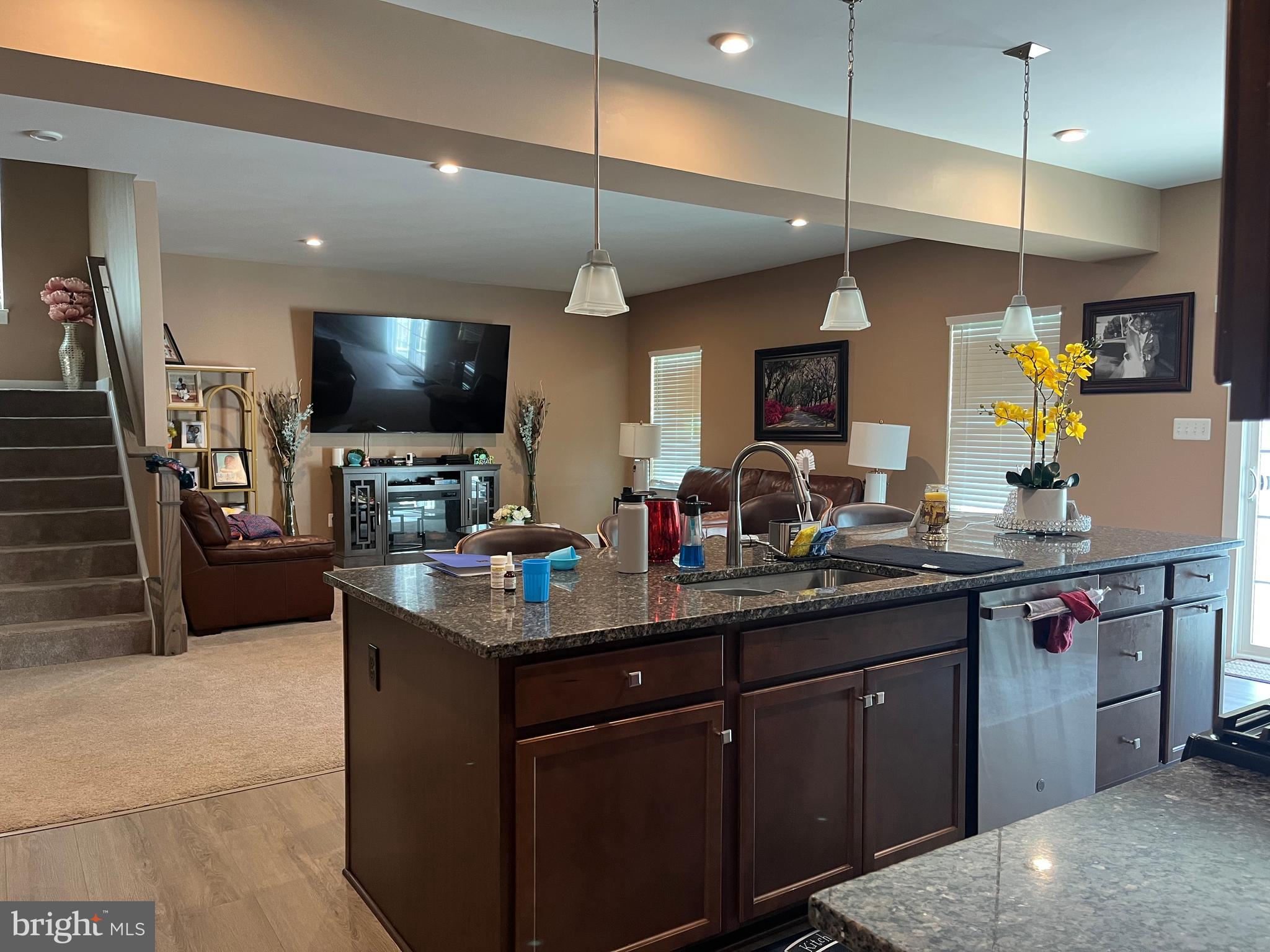 THE LAKES AT MARTINSBURG - Residential Lease