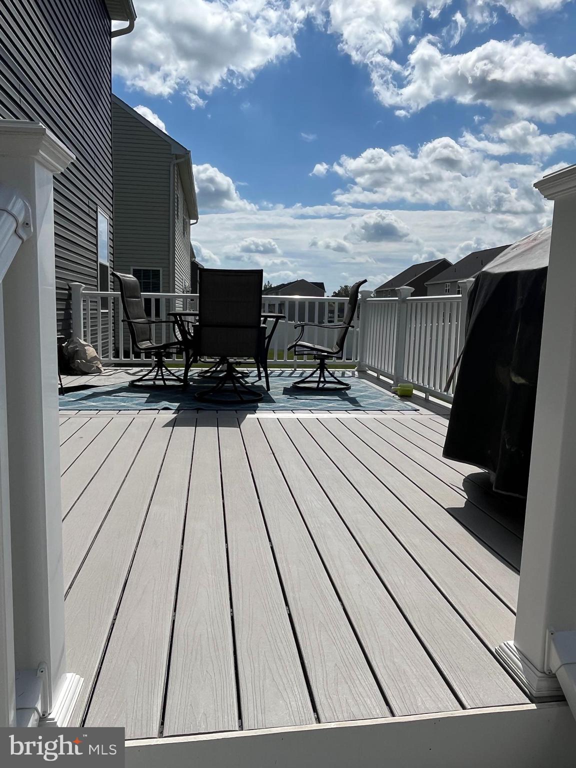 THE LAKES AT MARTINSBURG - Residential Lease