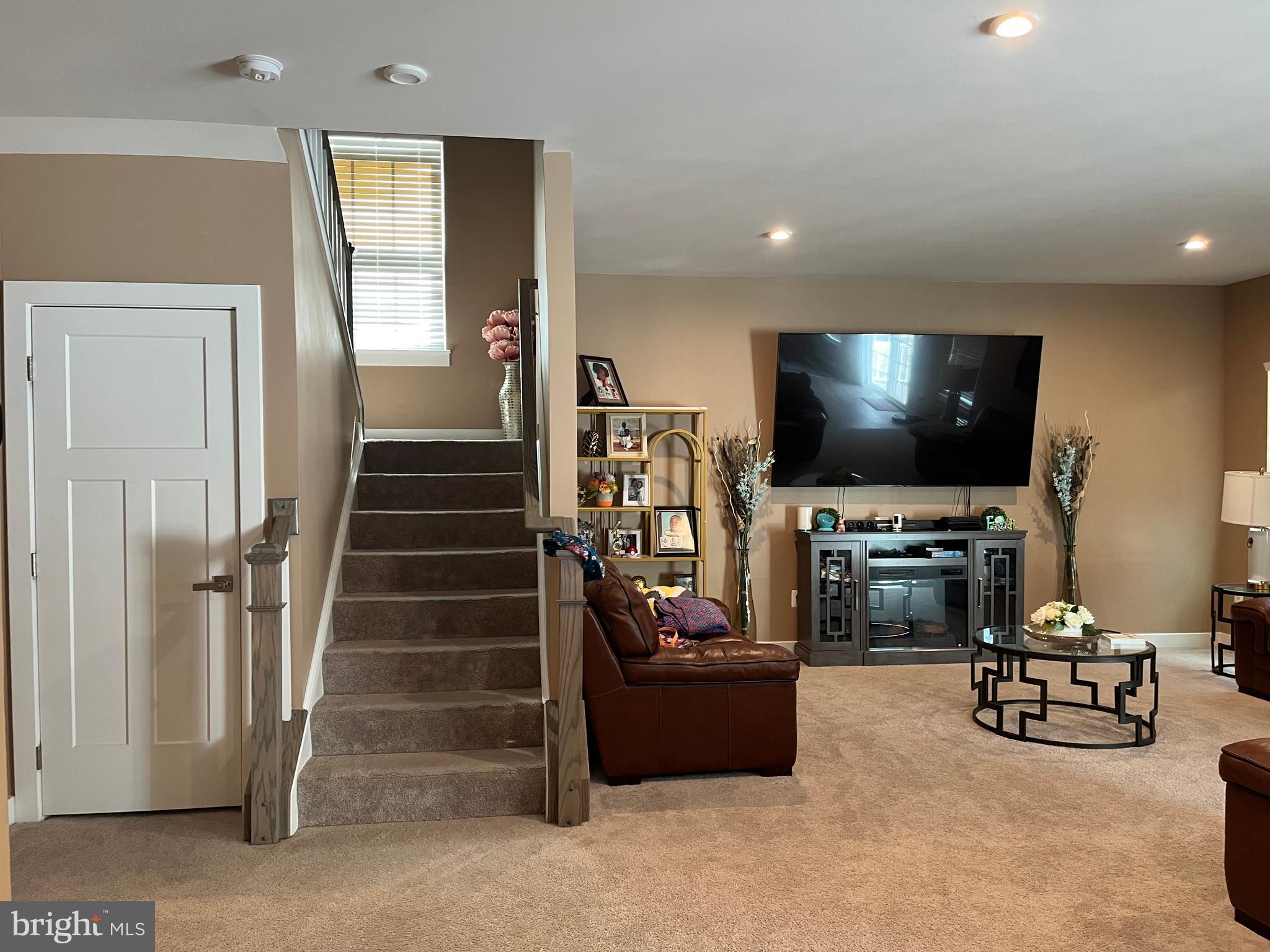 THE LAKES AT MARTINSBURG - Residential Lease