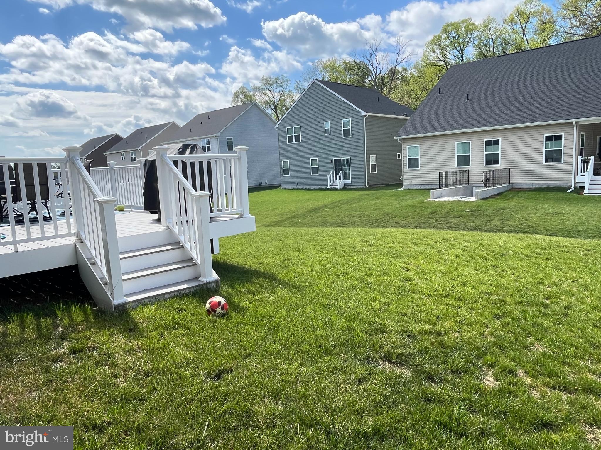 THE LAKES AT MARTINSBURG - Residential Lease