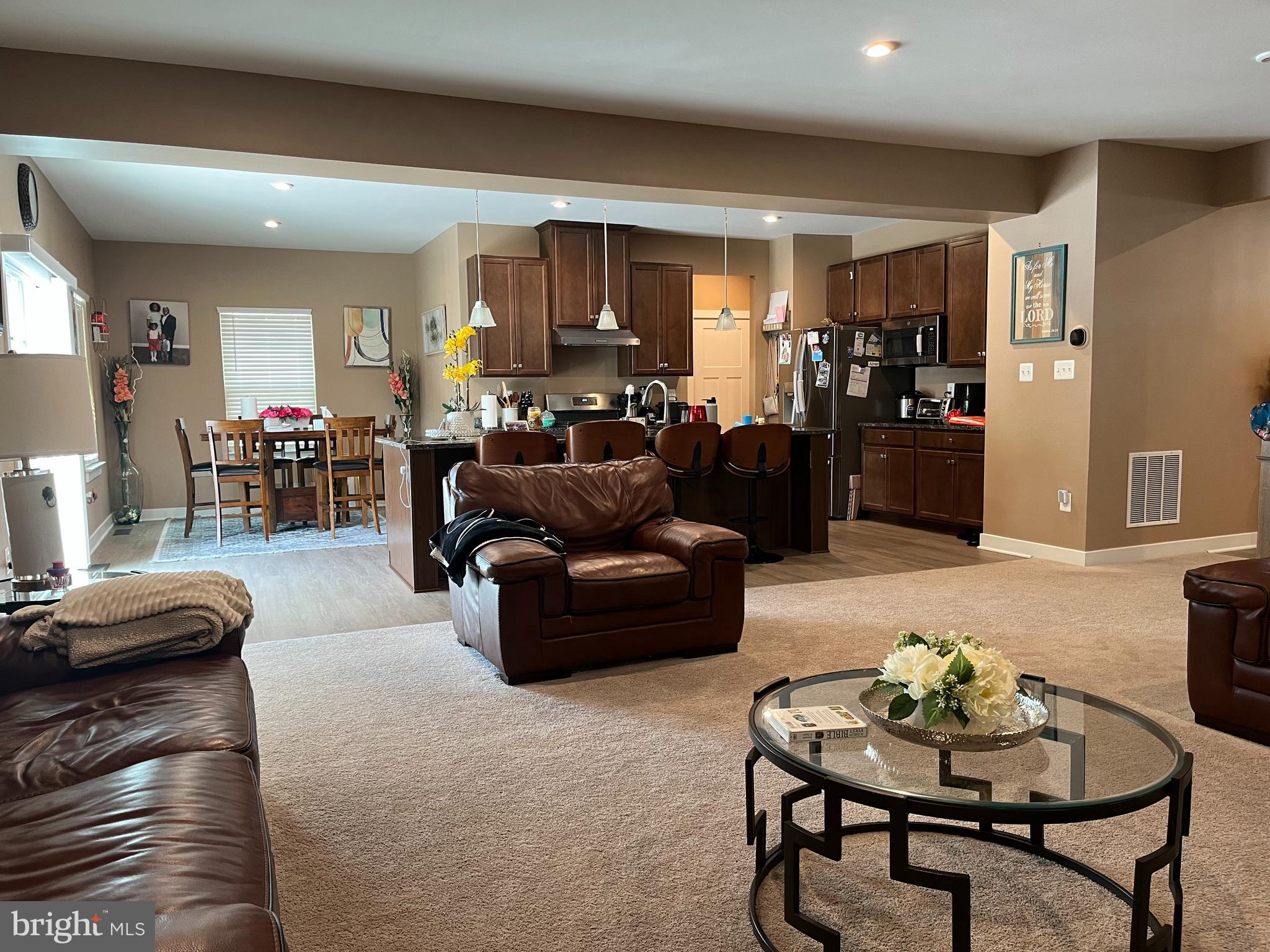 THE LAKES AT MARTINSBURG - Residential Lease