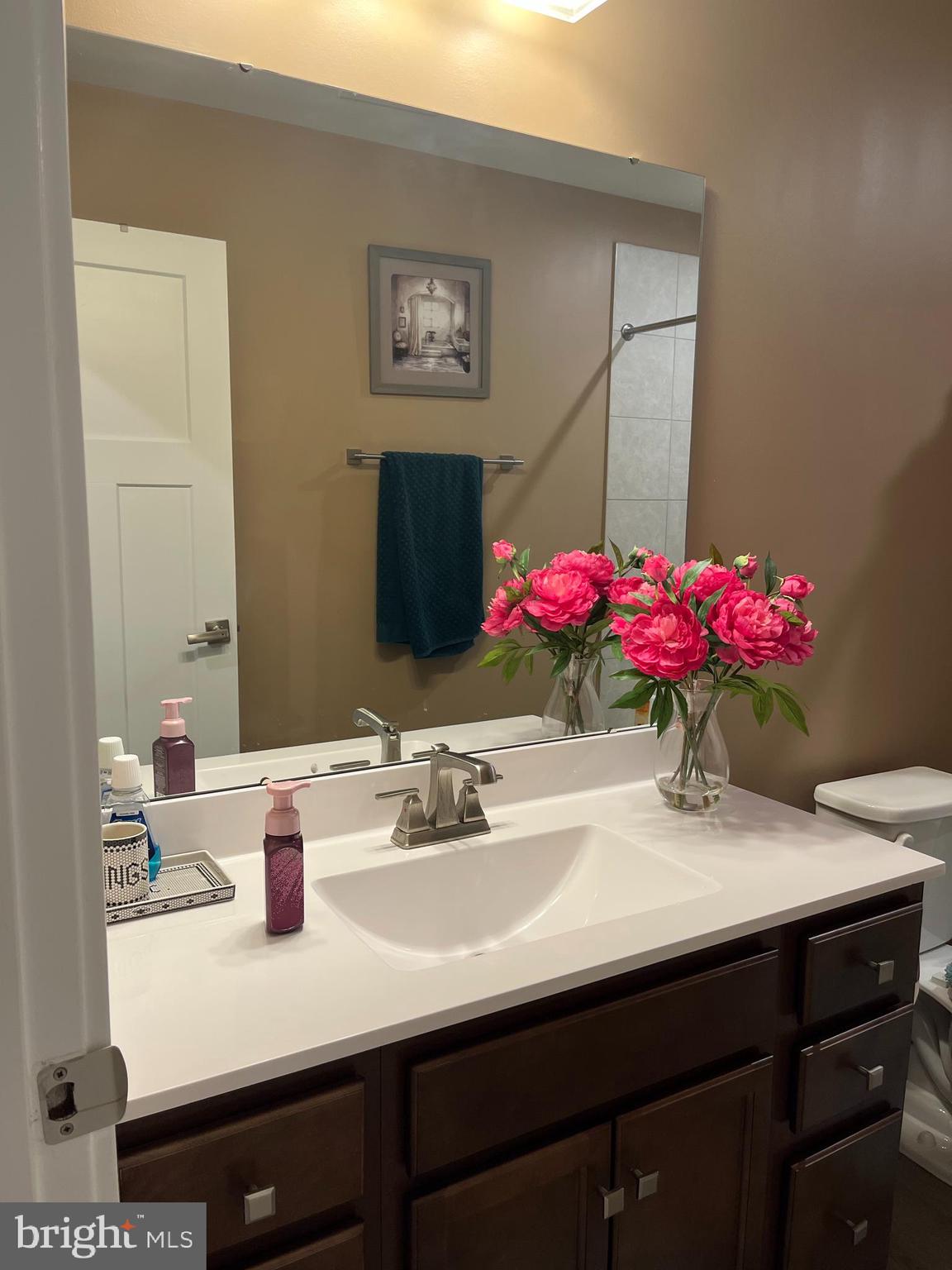 THE LAKES AT MARTINSBURG - Residential Lease