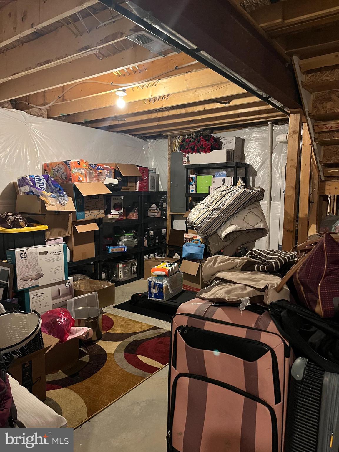 THE LAKES AT MARTINSBURG - Residential Lease