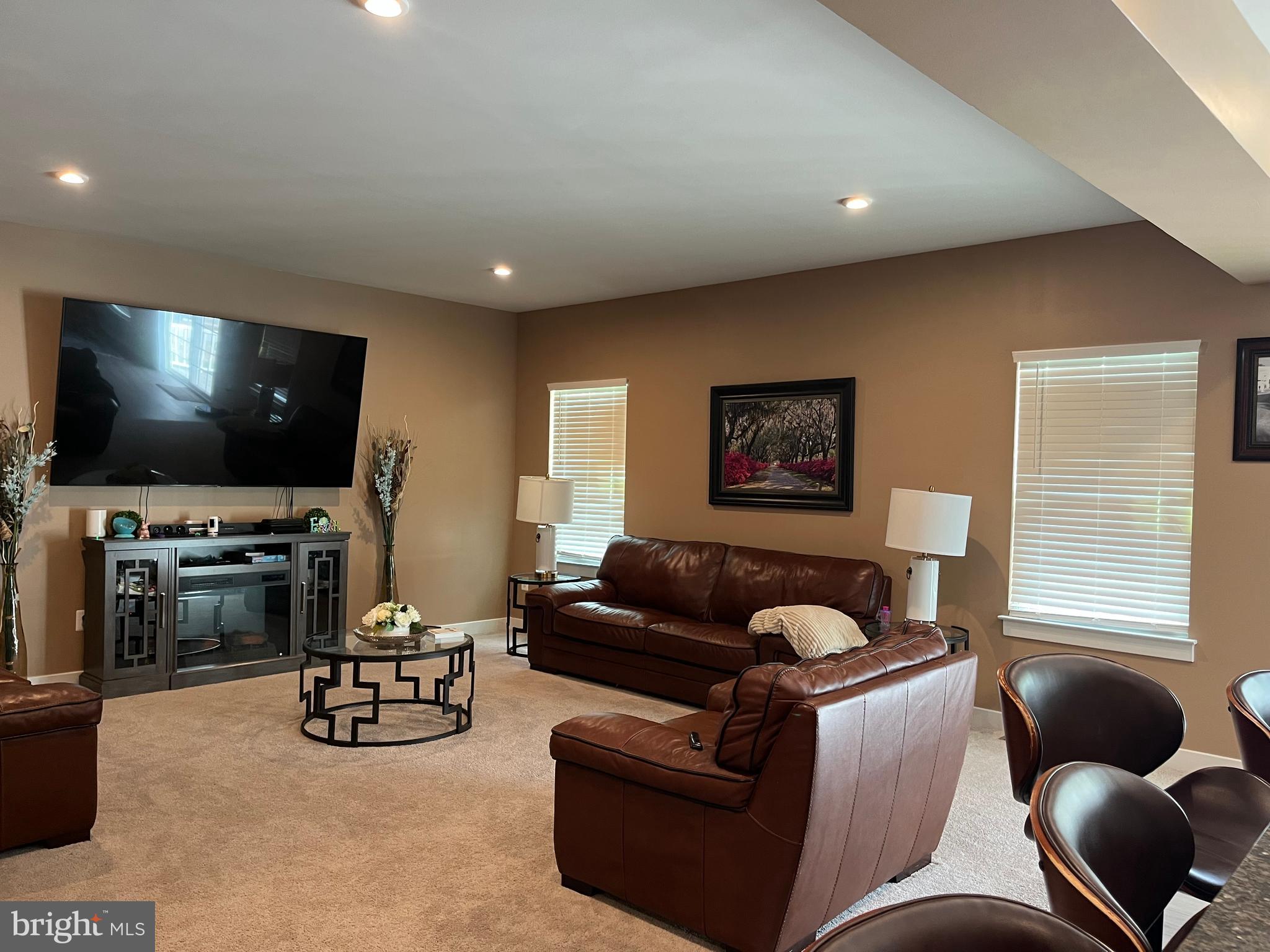 THE LAKES AT MARTINSBURG - Residential Lease