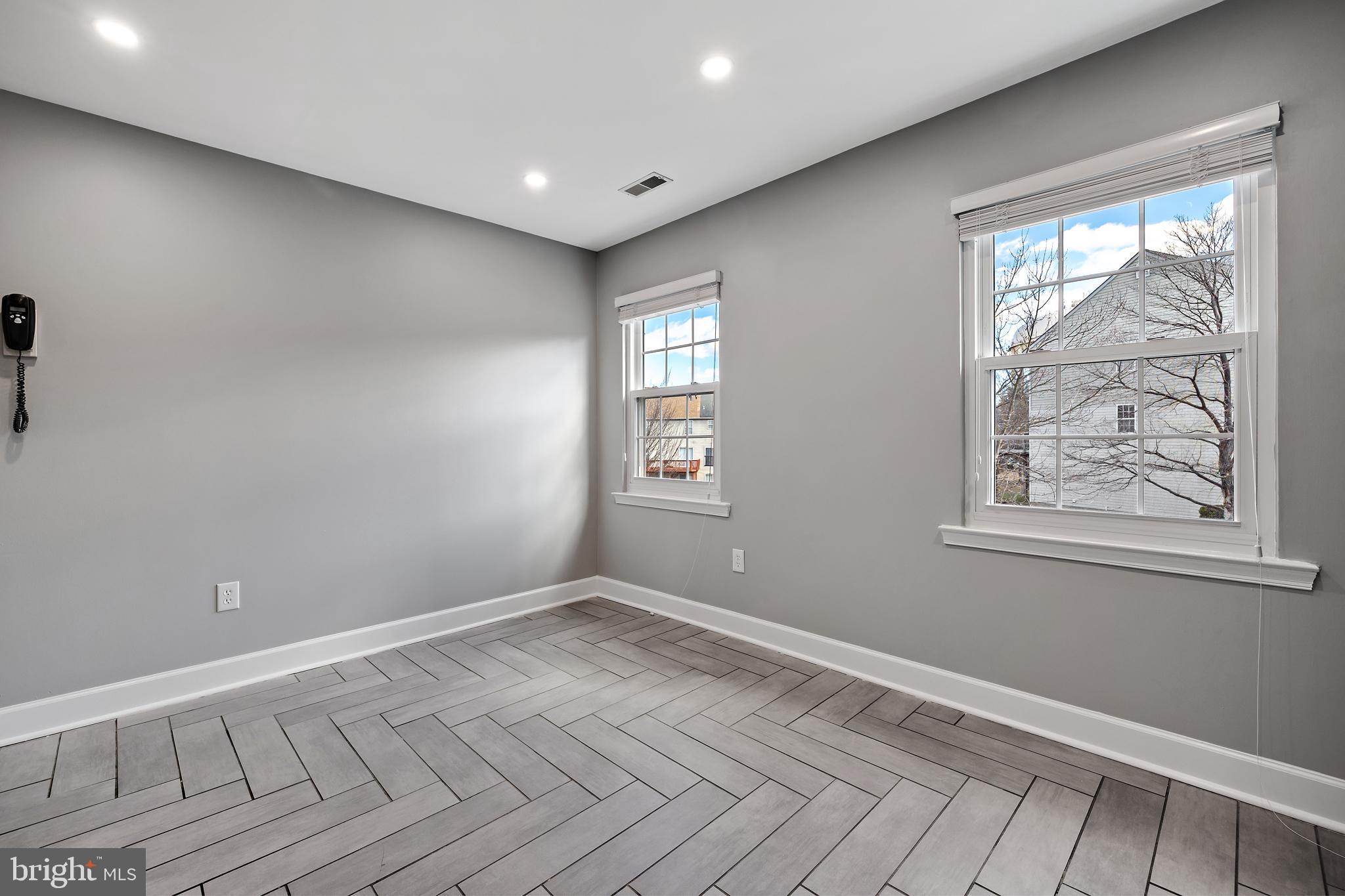 CLINTON DALE - Residential Lease