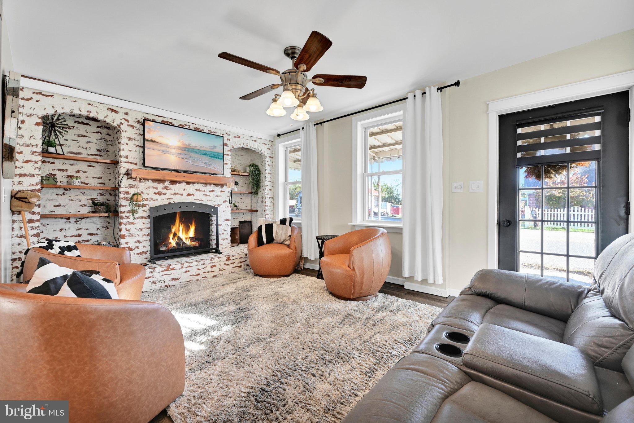 717 W MAIN STREET
