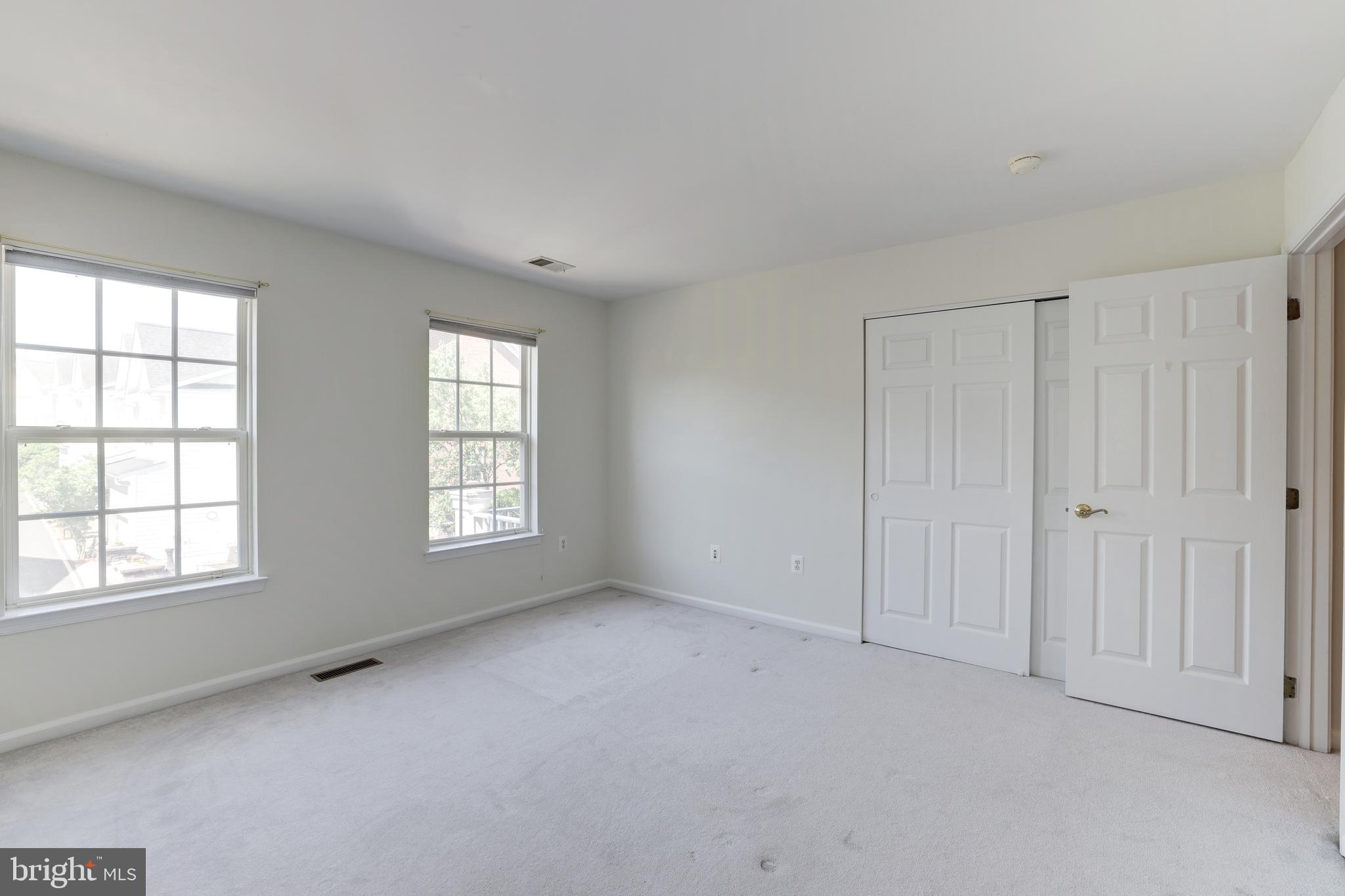 BELMONT TOWN CENTER - Residential