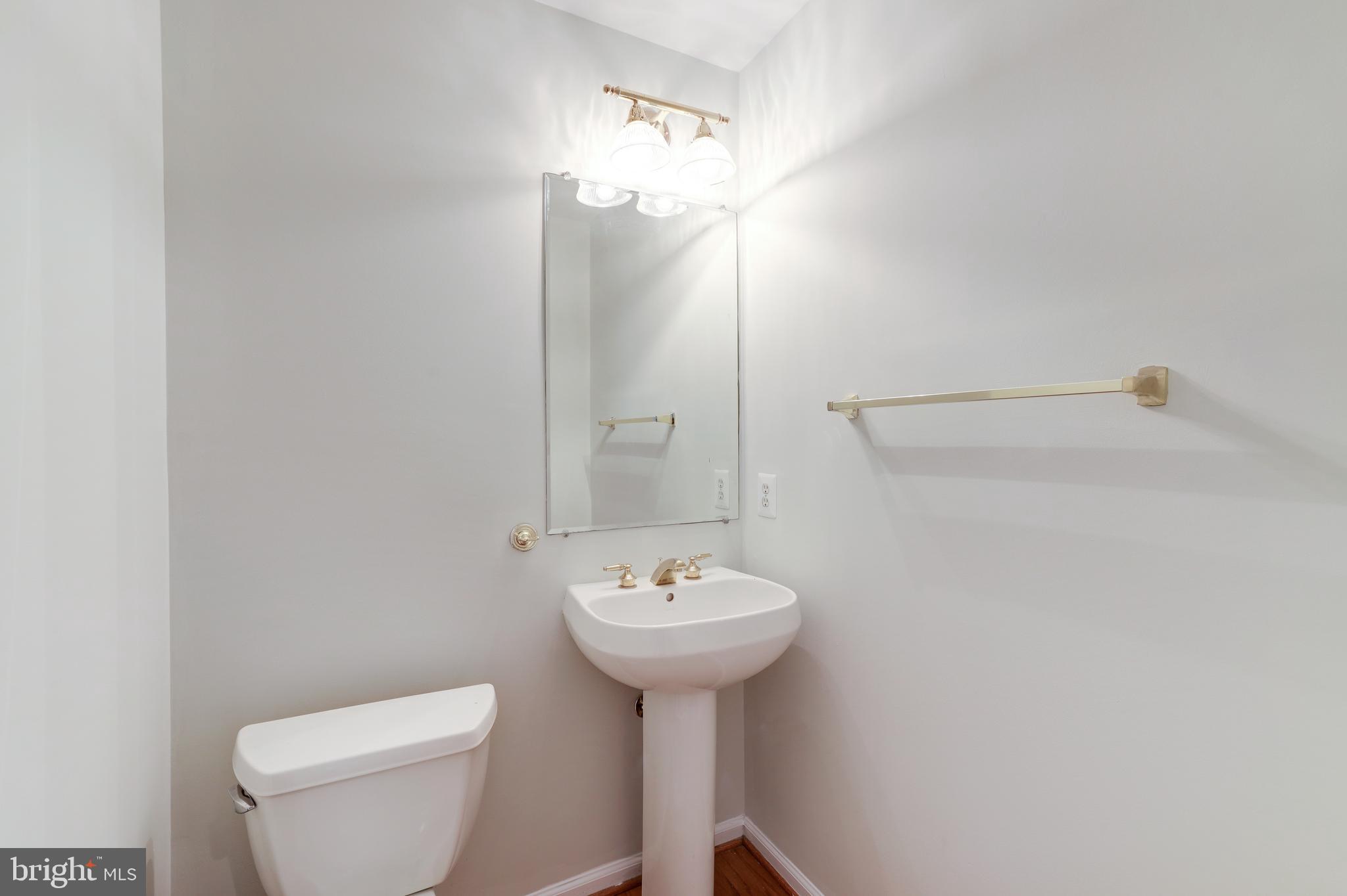 BELMONT TOWN CENTER - Residential