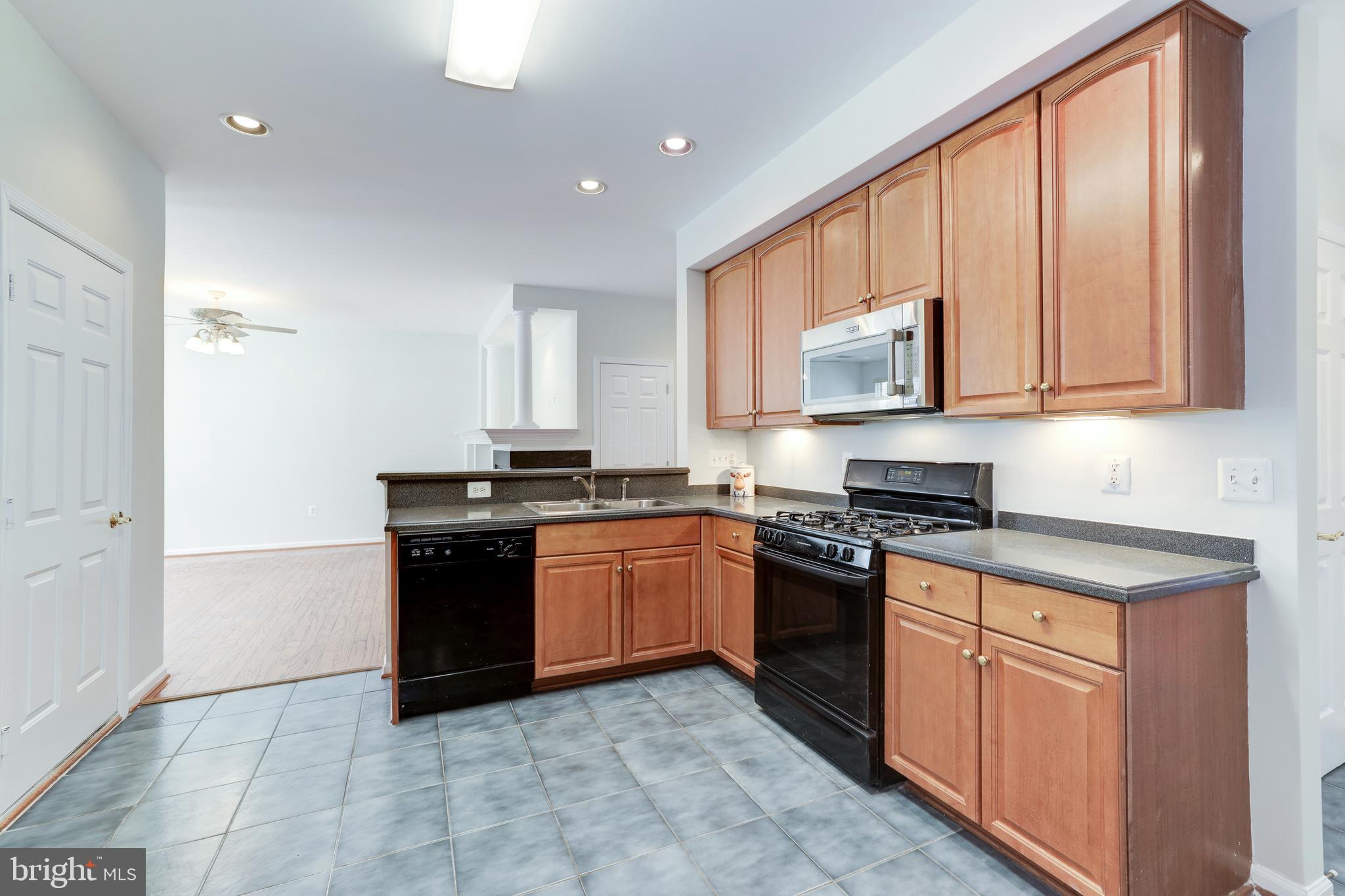 BELMONT TOWN CENTER - Residential