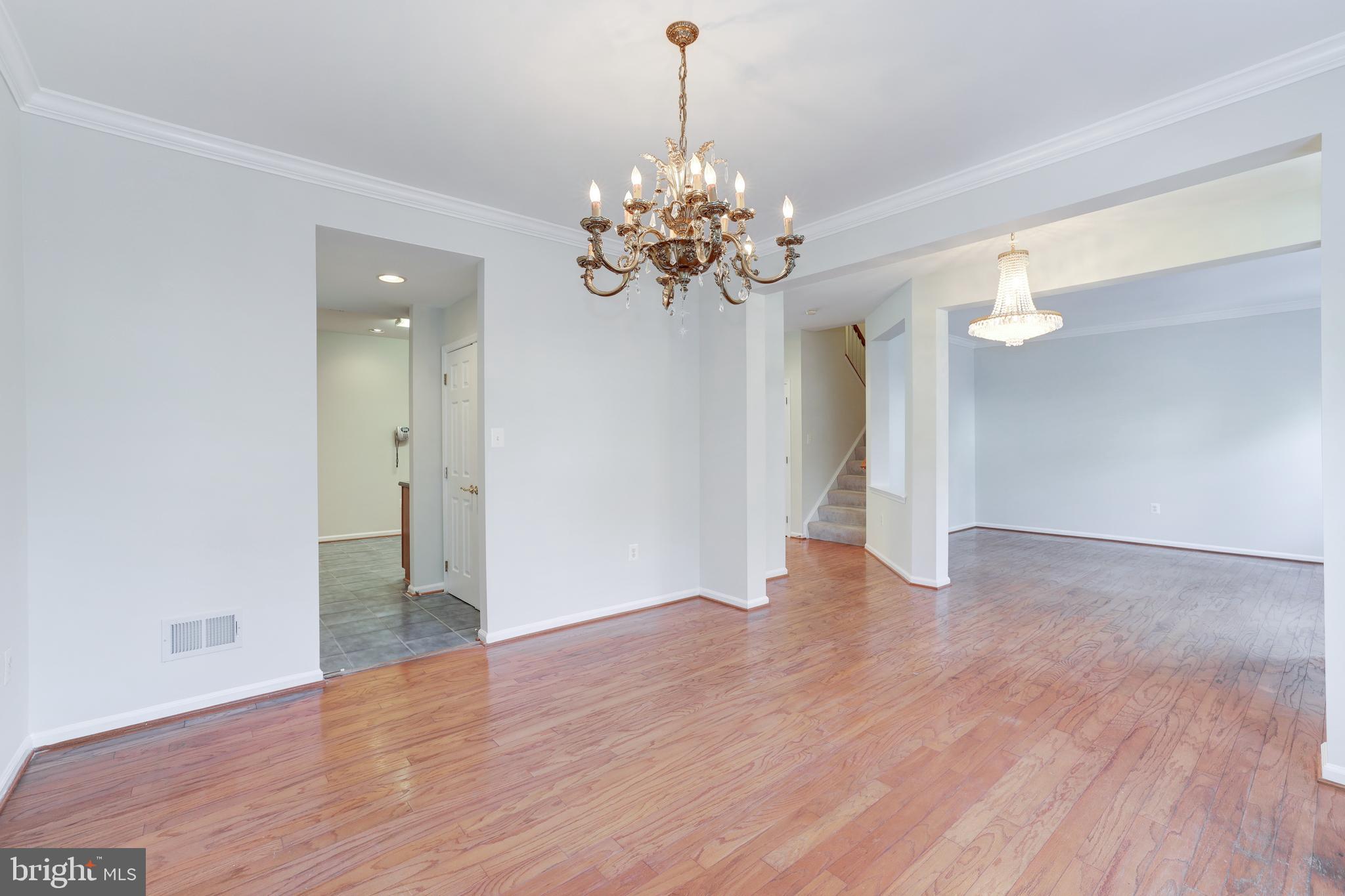 BELMONT TOWN CENTER - Residential